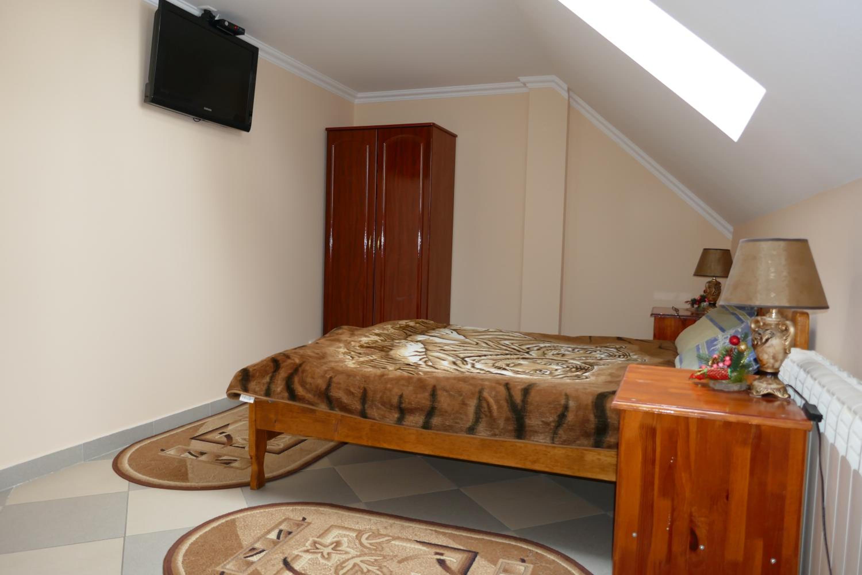 Four-Bedroom House photo 3