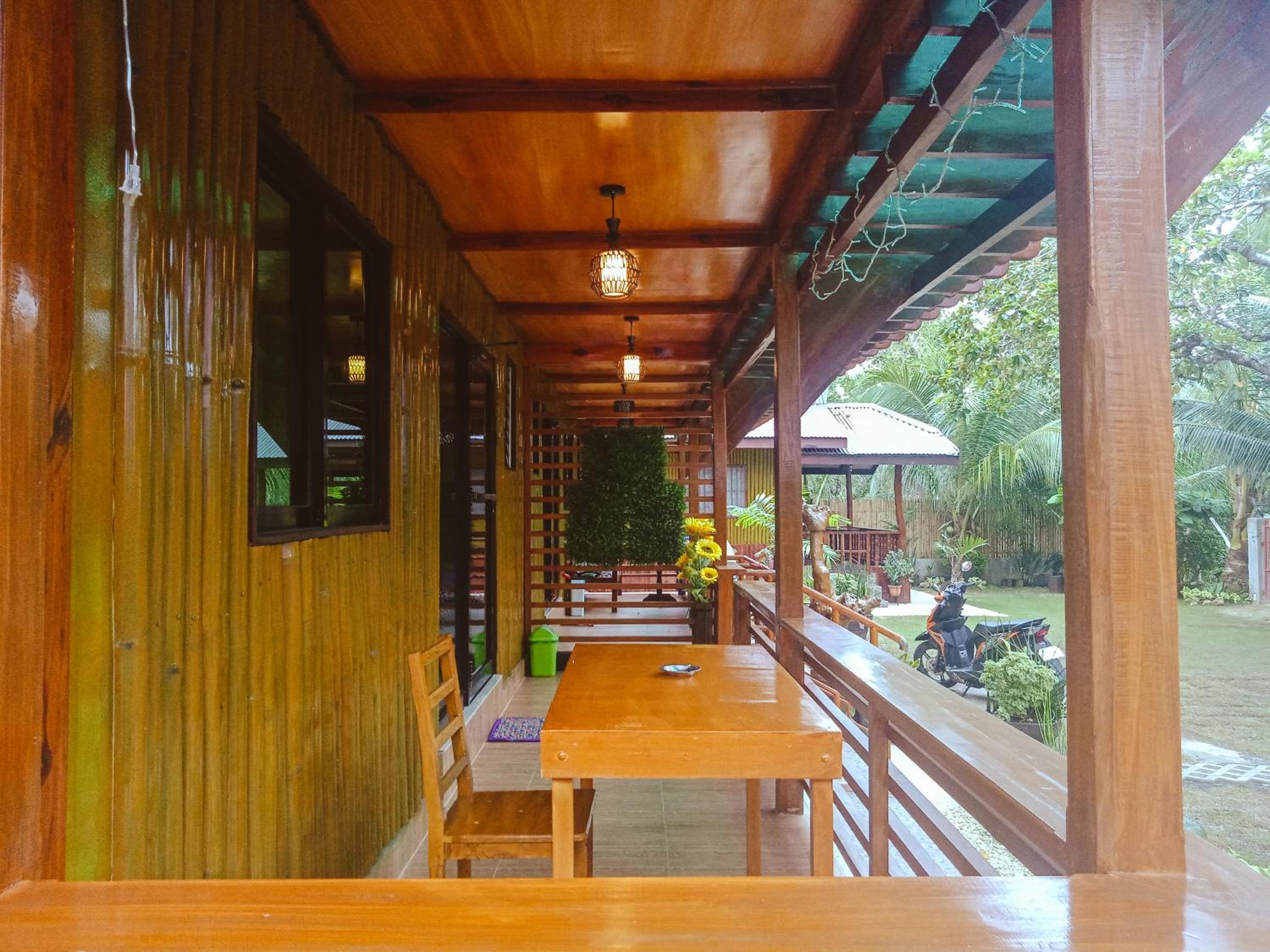 Studio with Balcony - Photo 4
