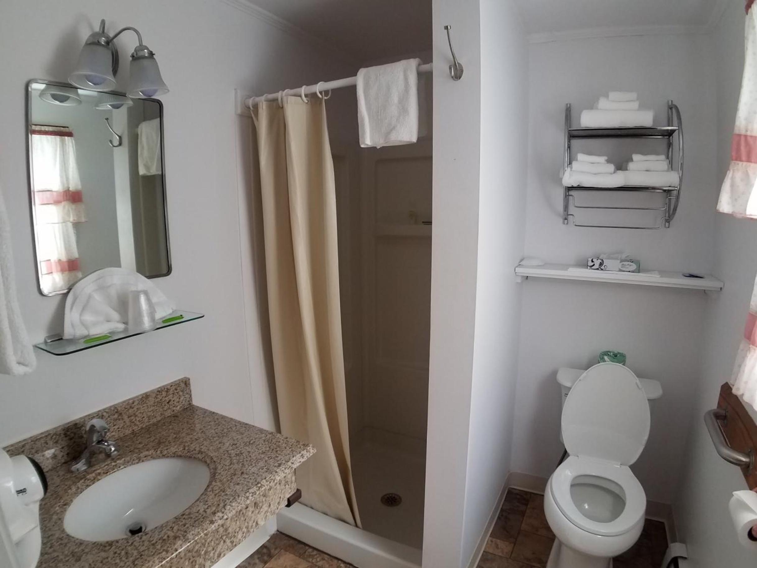 Double Room with Two Double Beds photo 2