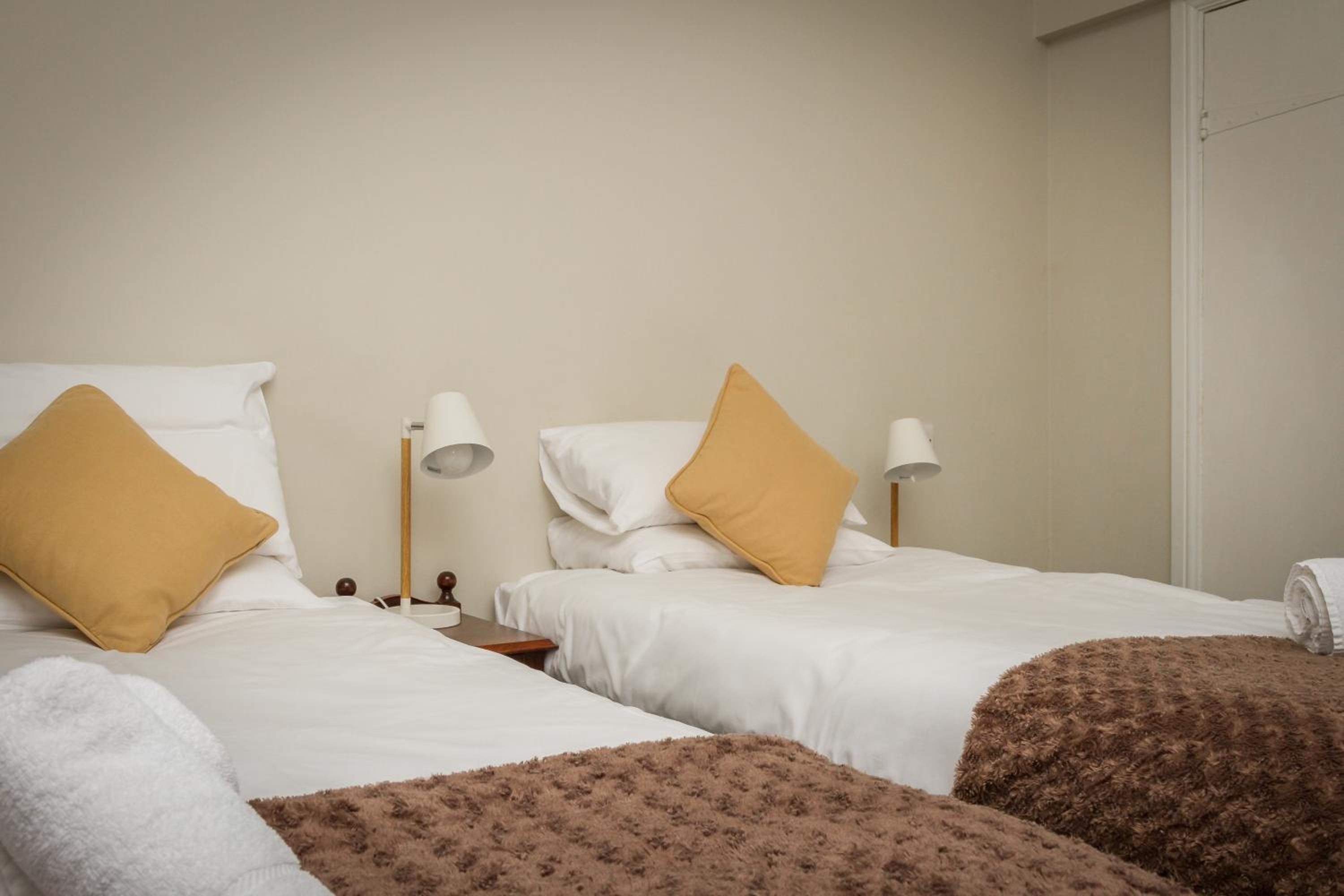 Small Double or Twin Room - Photo 2