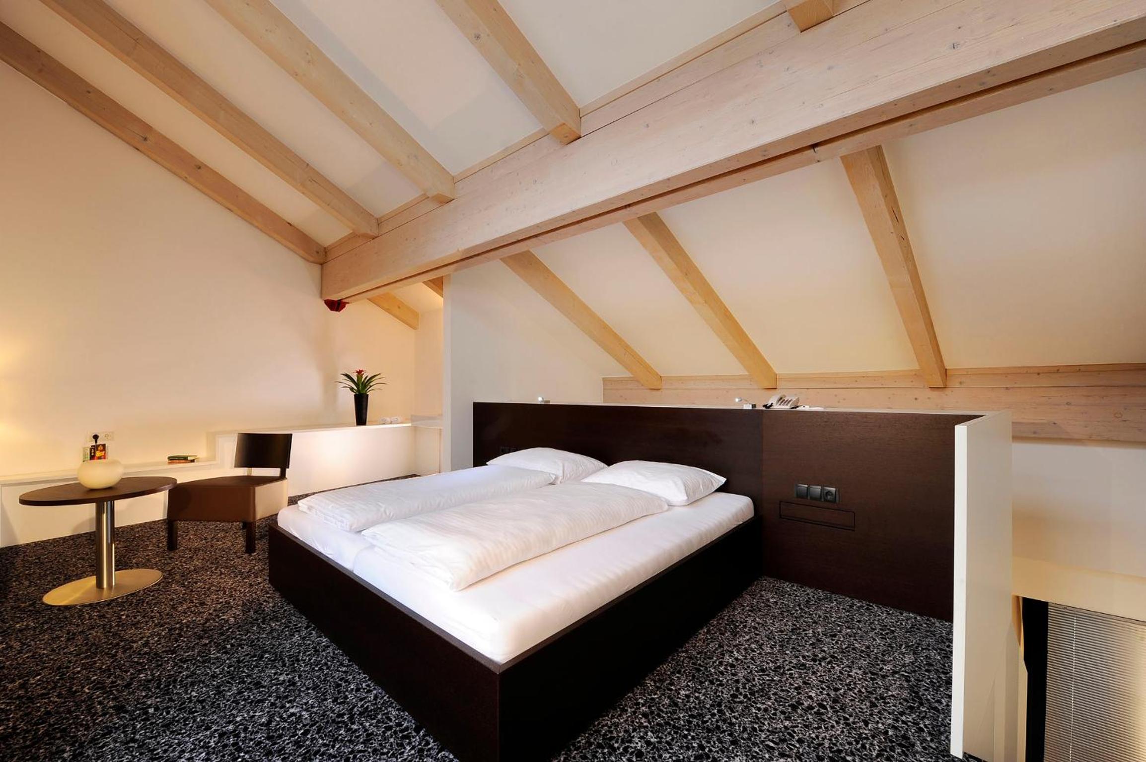 Duplex Suite with Balcony and Mountain View - Photo 6