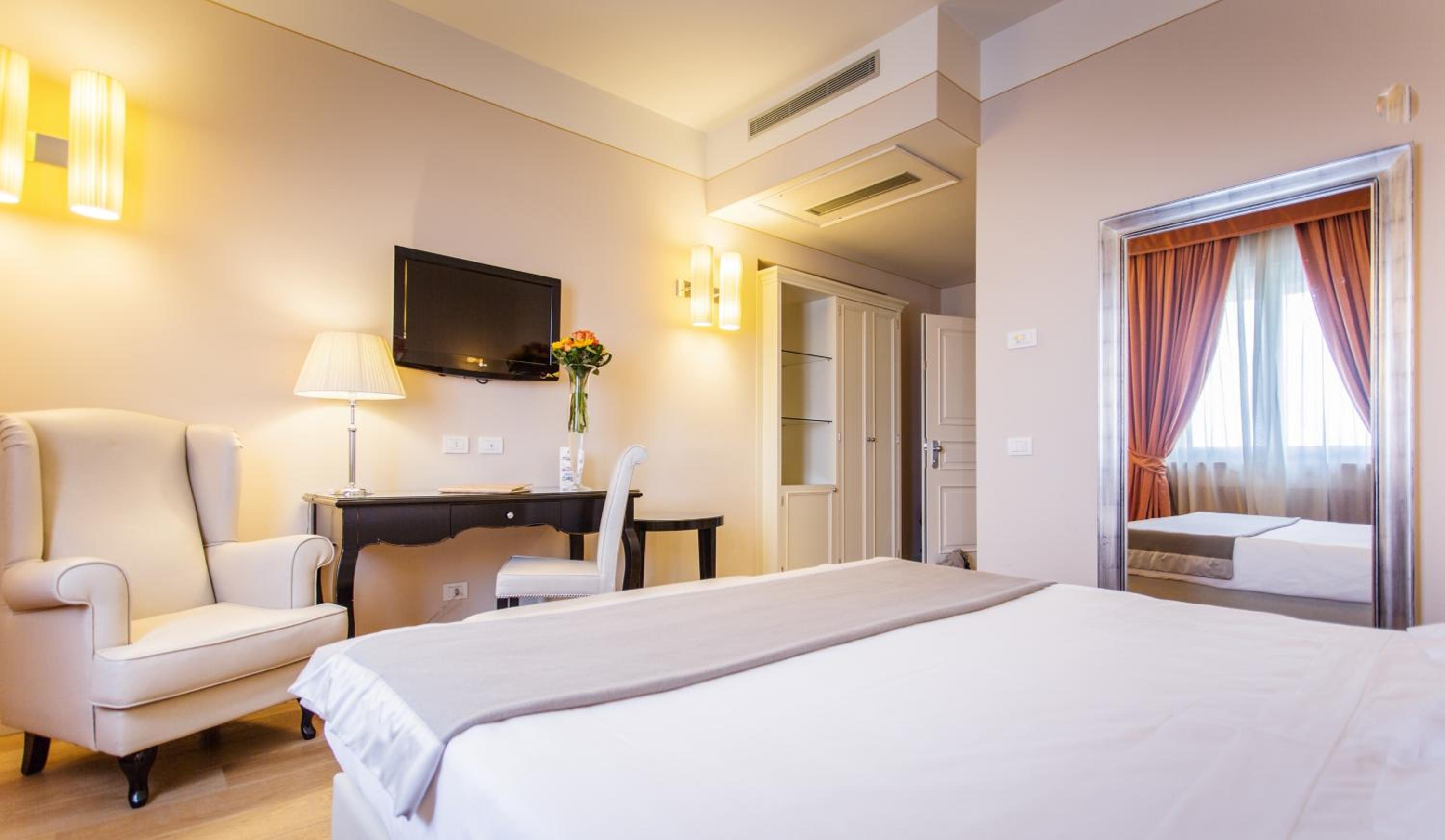 Classic Double Room