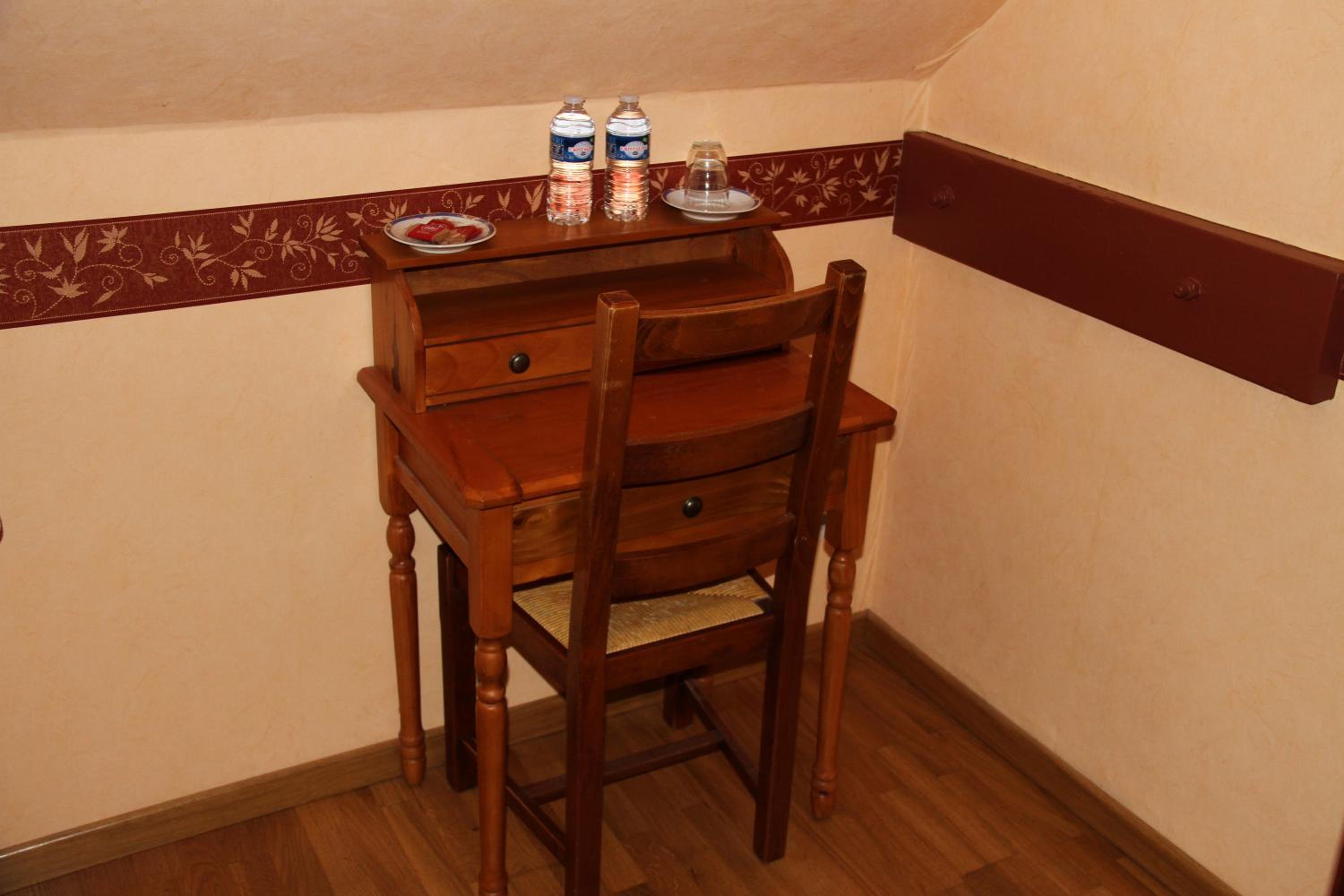 Family Room with Private Bathroom photo 3