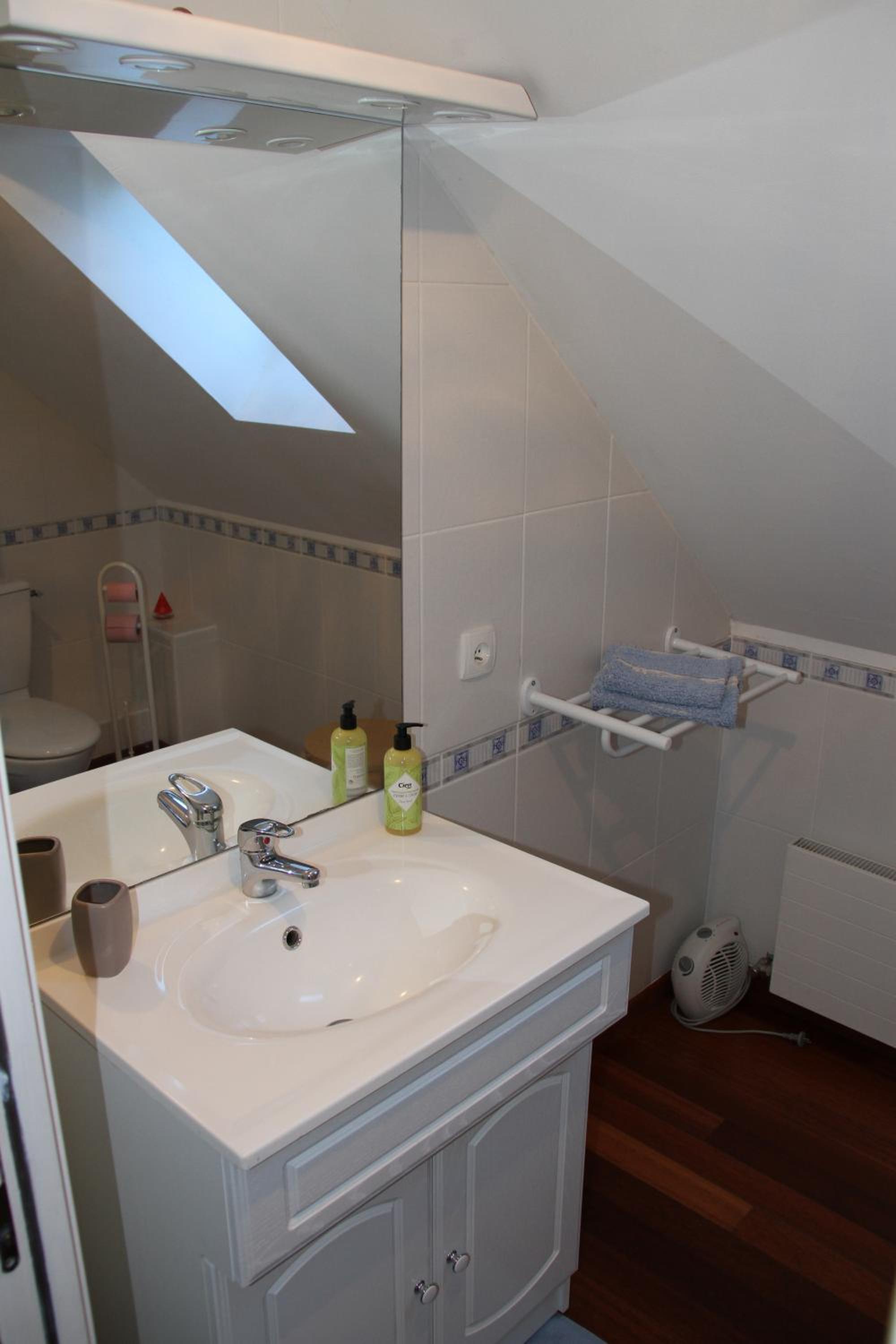 Double Room with Private Bathroom photo 3