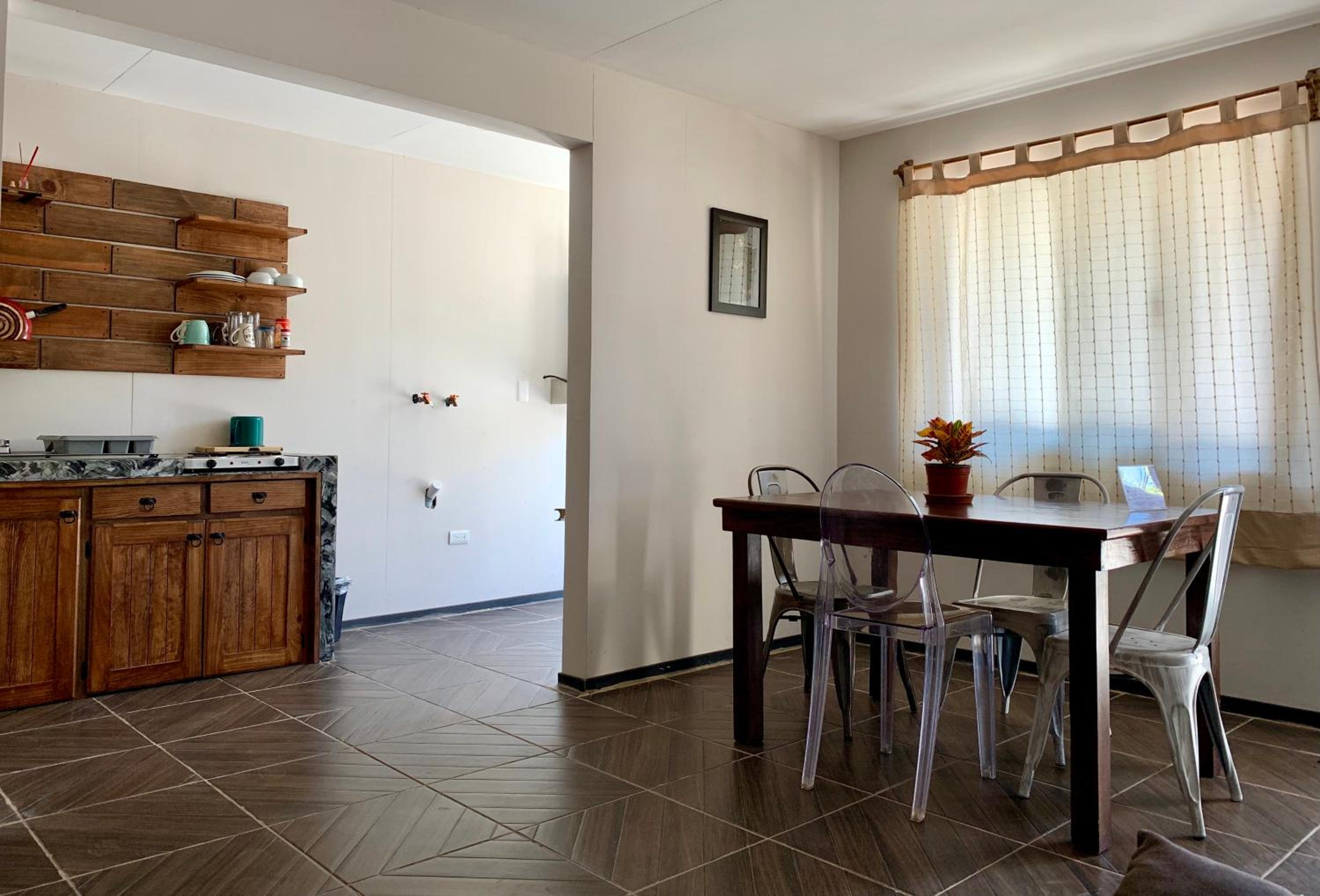 One-Bedroom Apartment - Photo 6