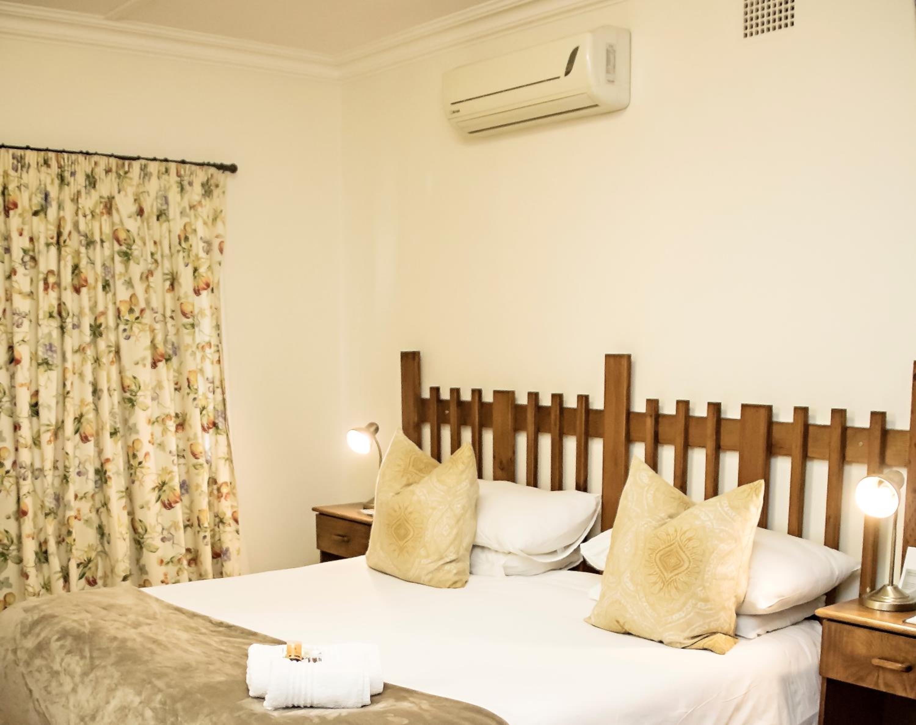 Deluxe King Room photo 3