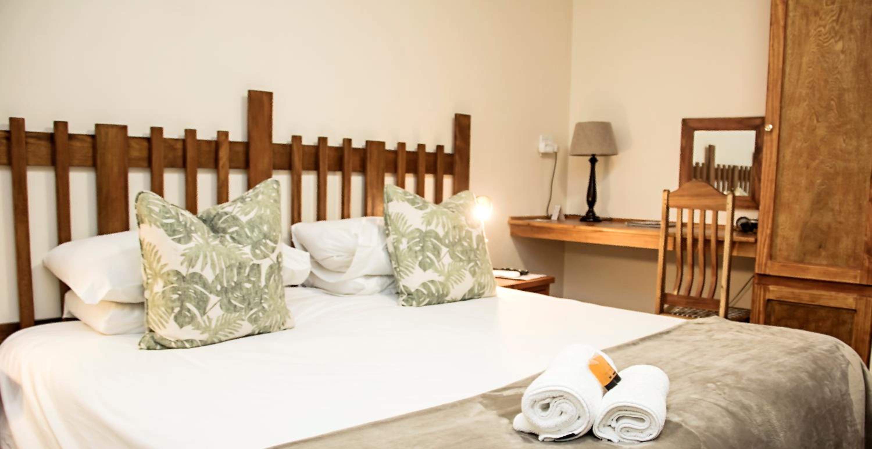Standard Queen Room photo 1