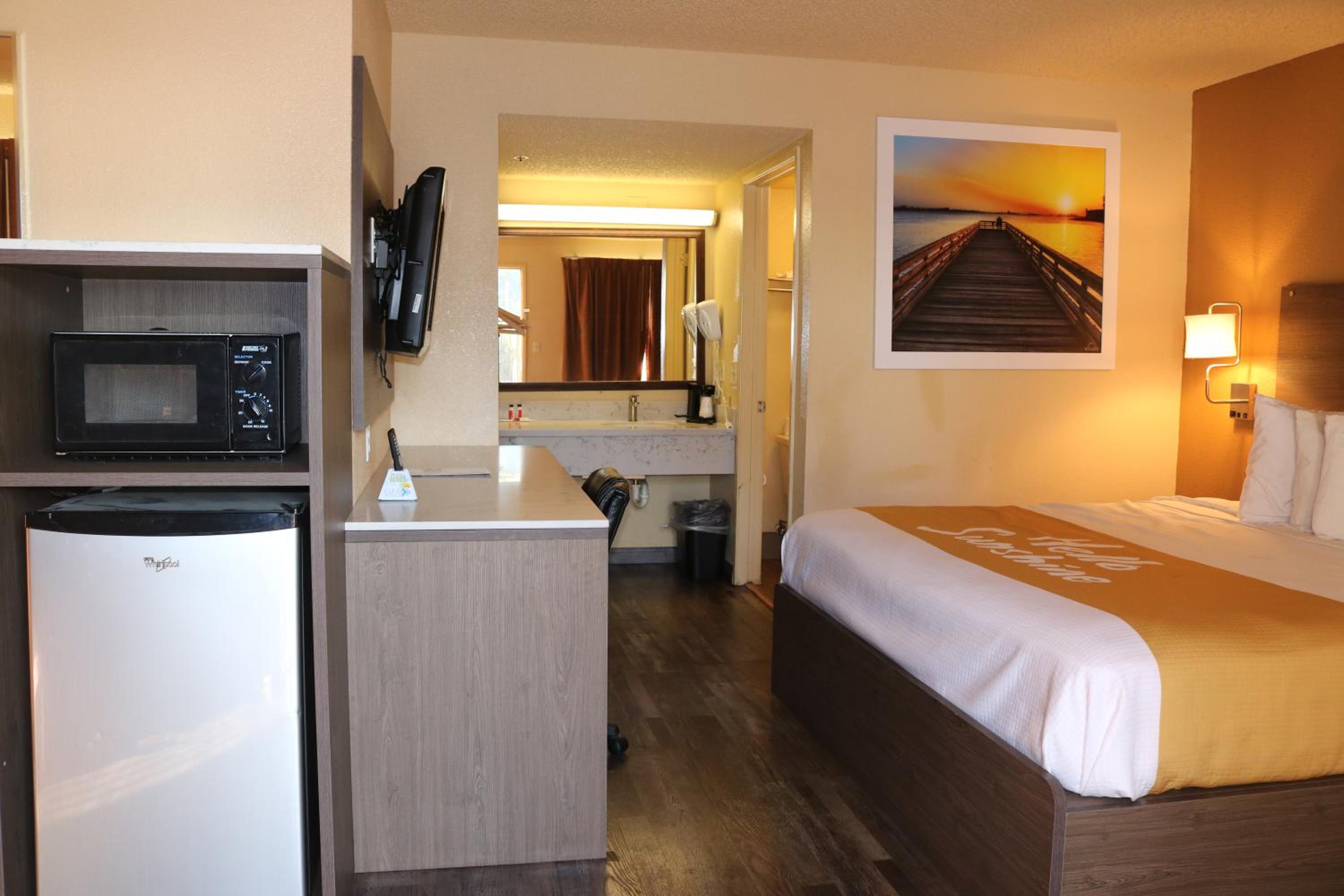 King Room - Disability Access/Non-Smoking - Photo 9