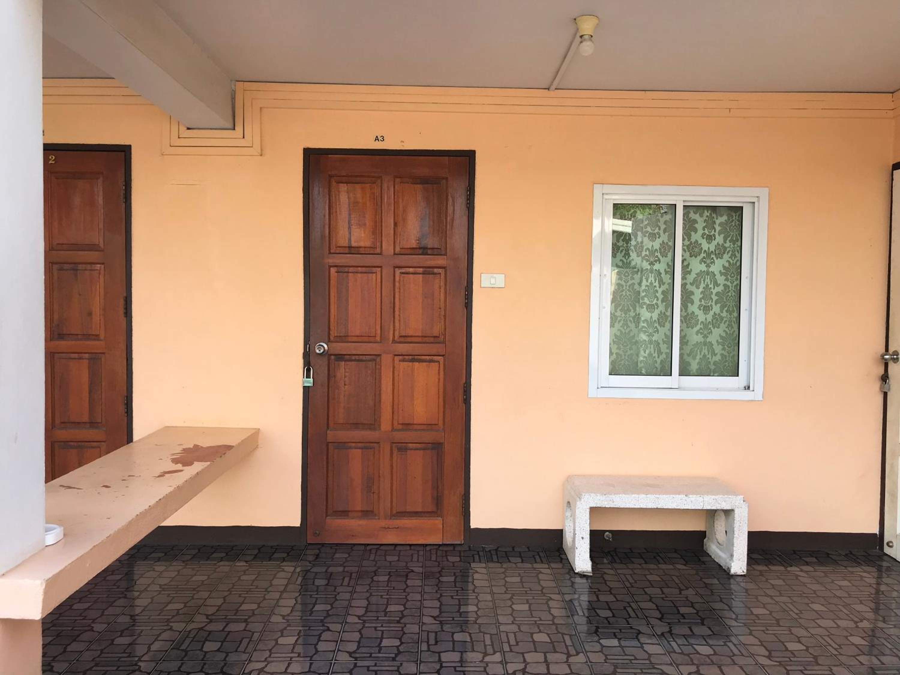 Twin Room - Photo 14
