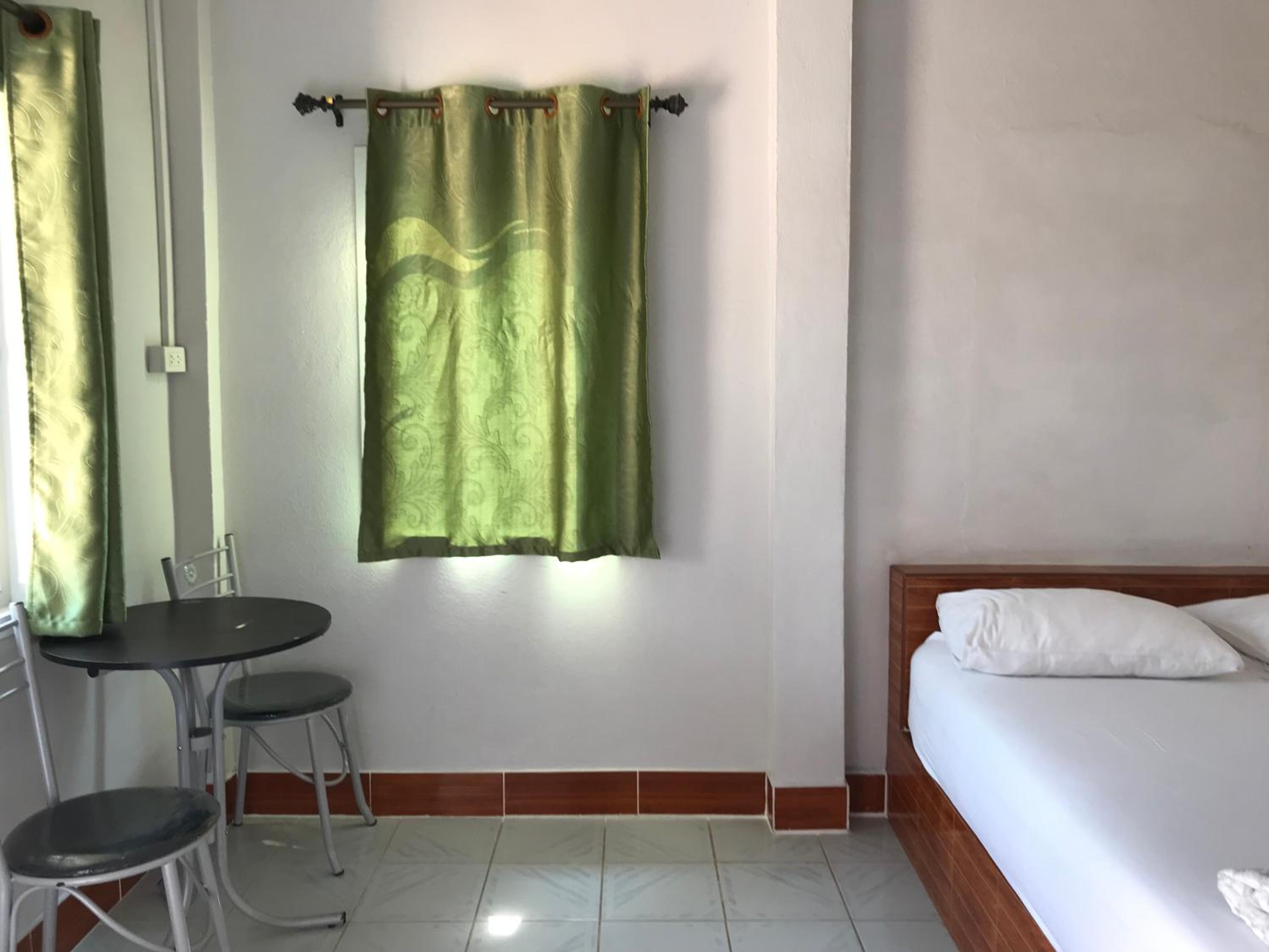 Double Room - Photo 16
