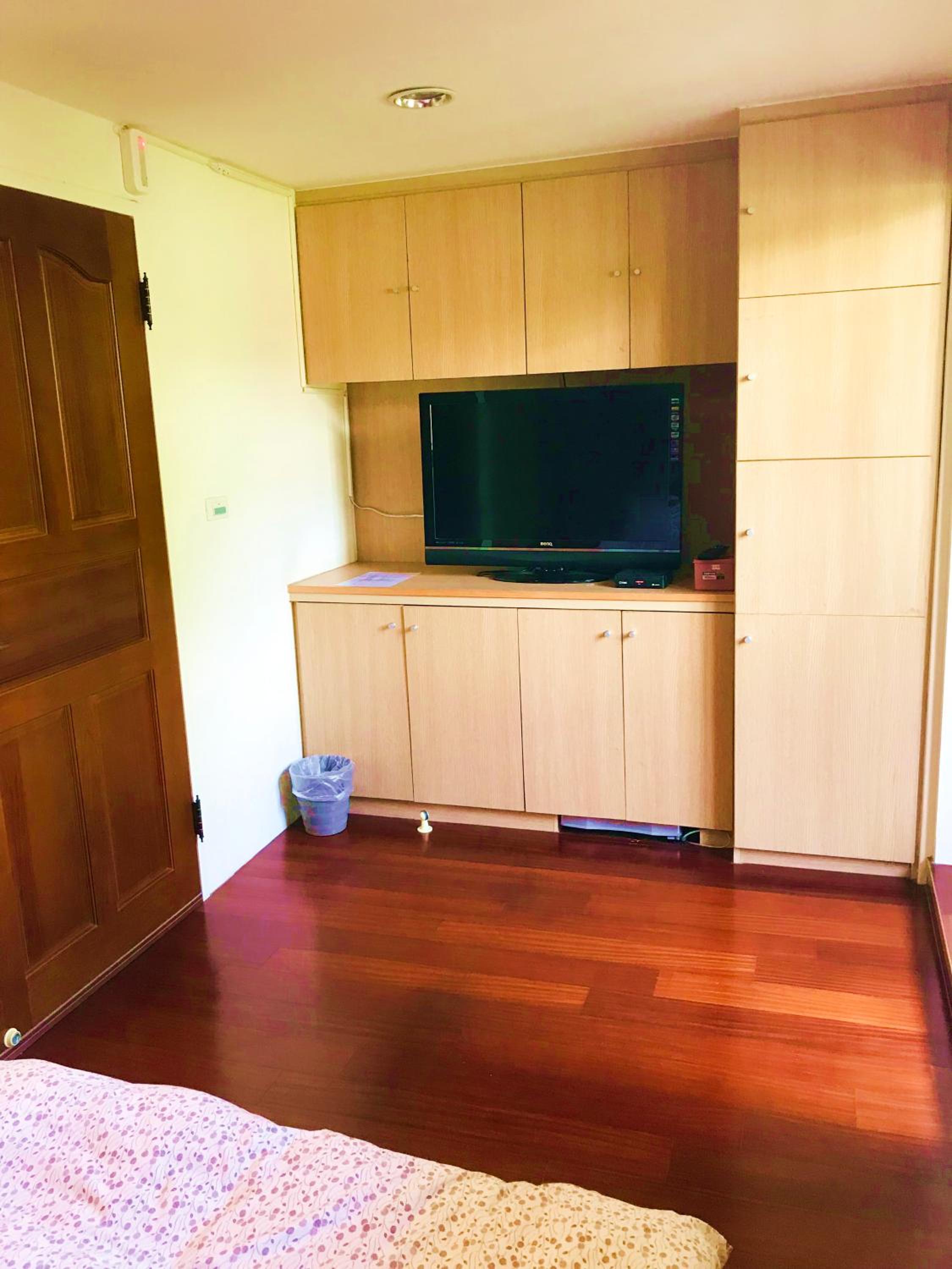 Budget Double Room photo 3