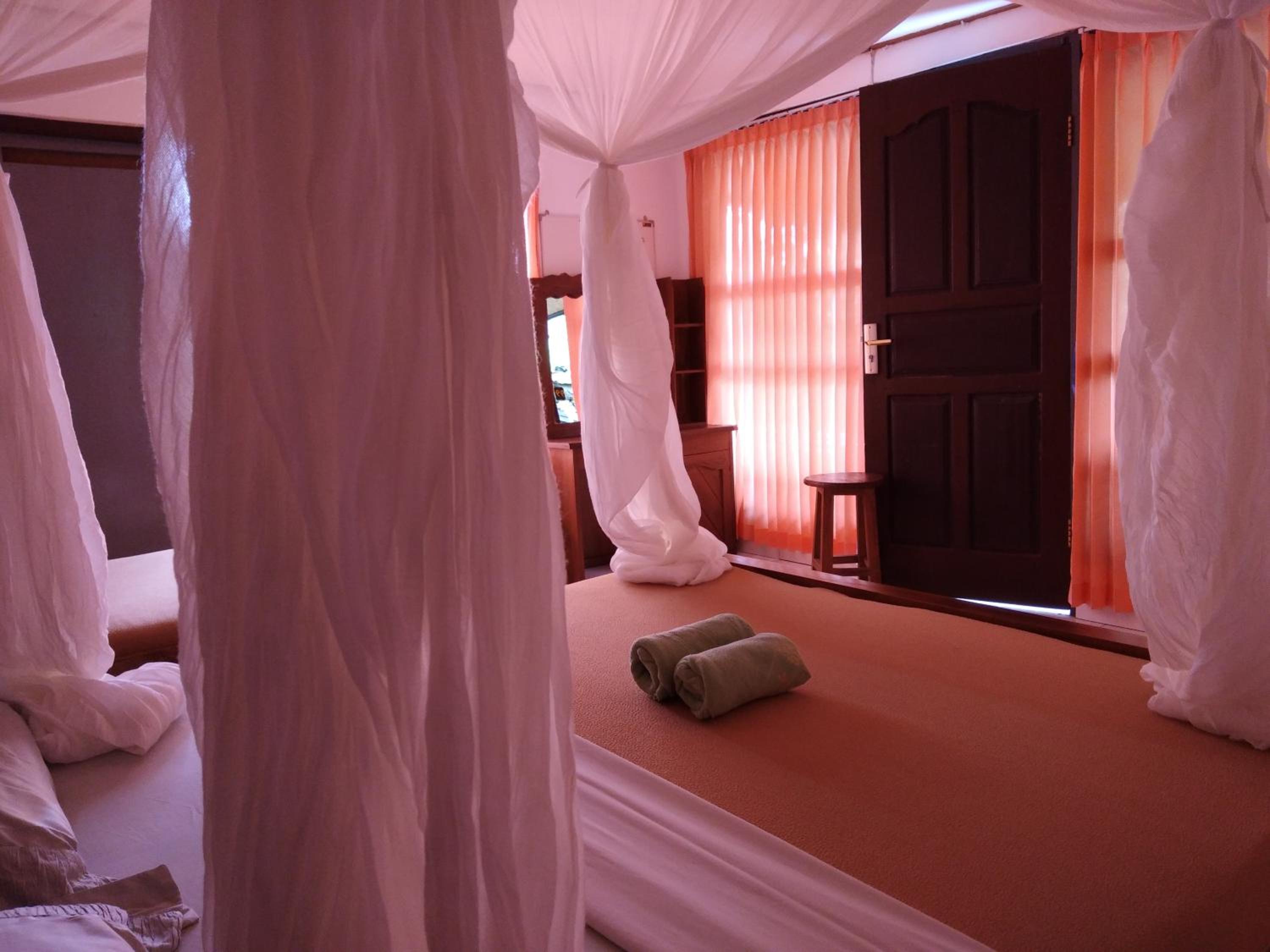Triple Room with Shower - Photo 15