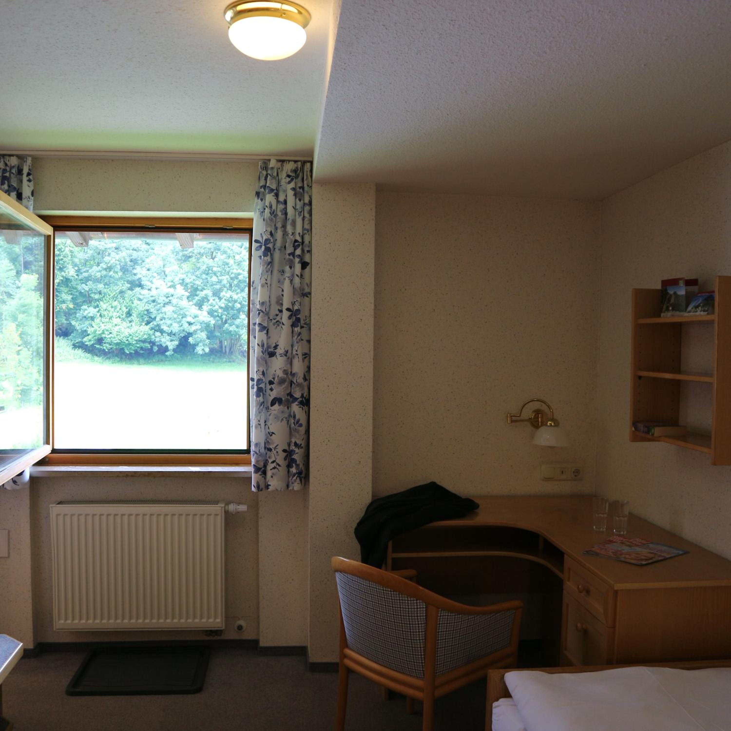Classic Single Room