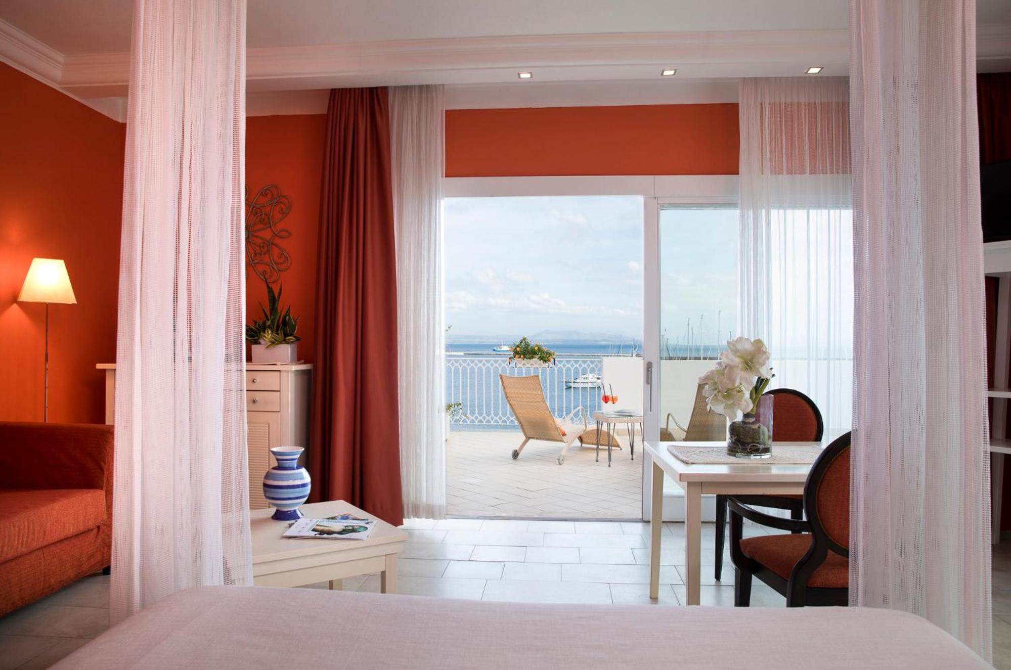 Suite with Sea View - Photo 1