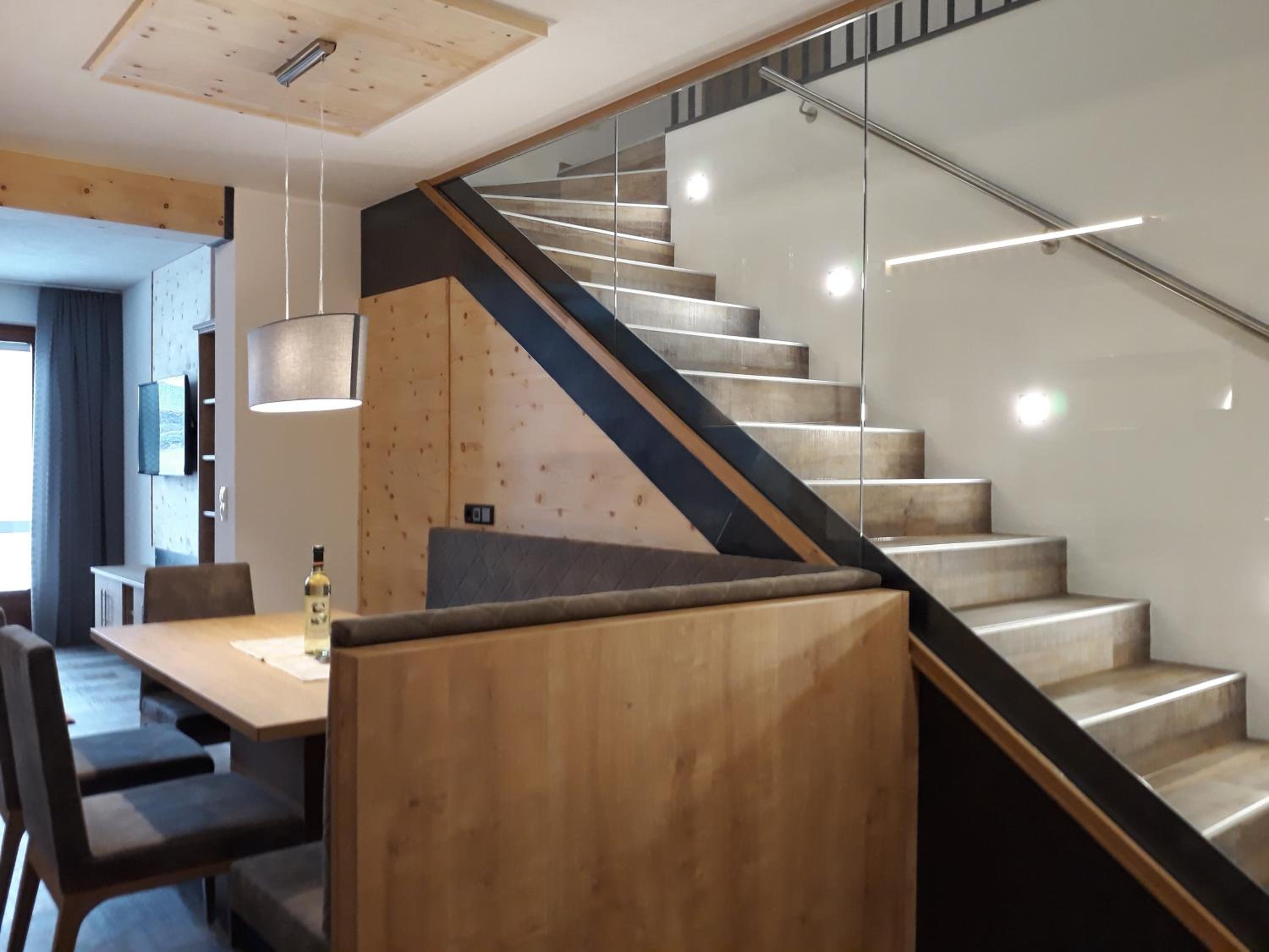 Apartment - Split Level photo 3