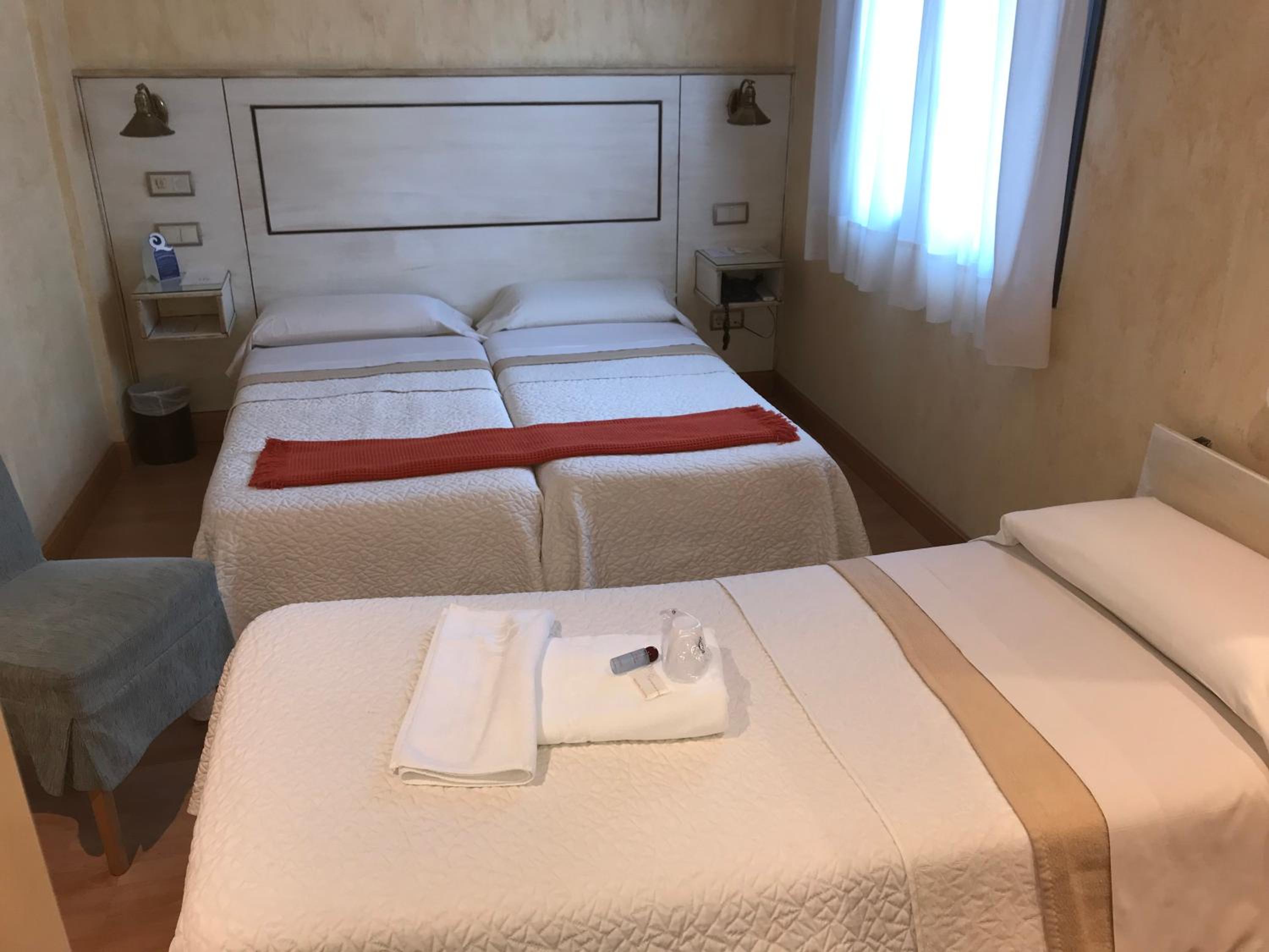 Triple Room - Photo 1
