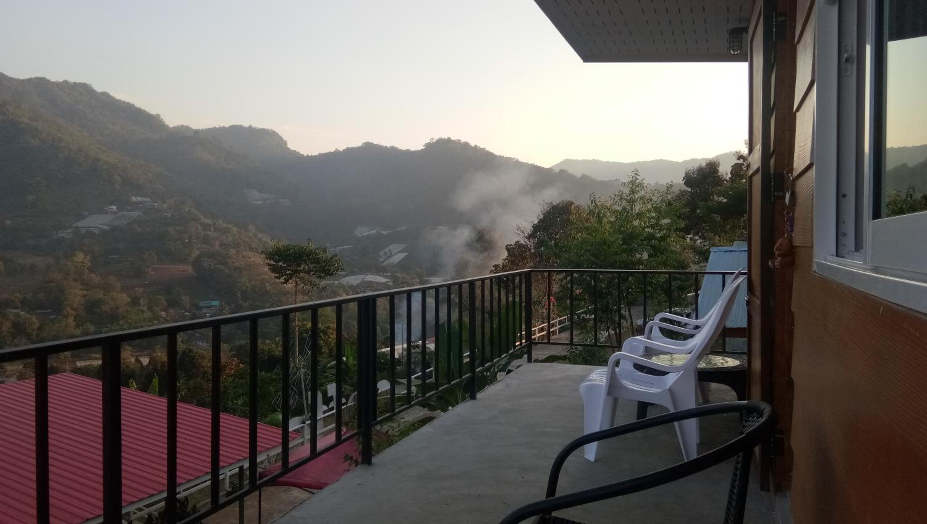 Quadruple Room with Mountain View - Photo 3