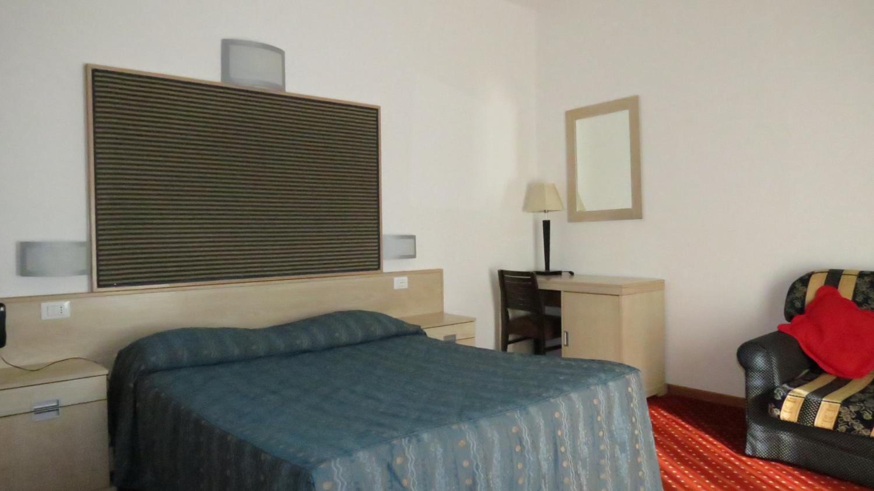 Double Room - Photo 10
