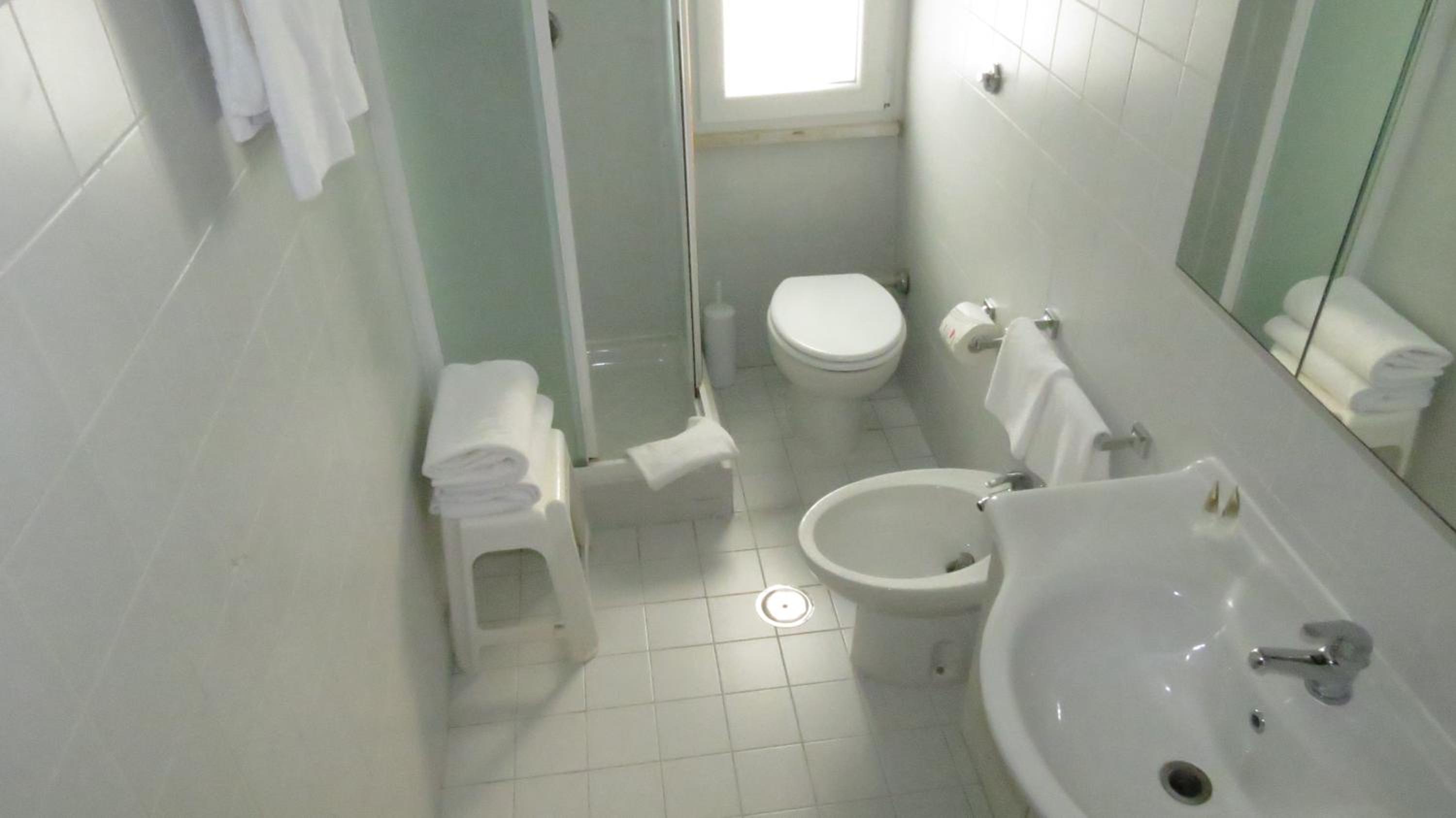 Double Room - Photo 6