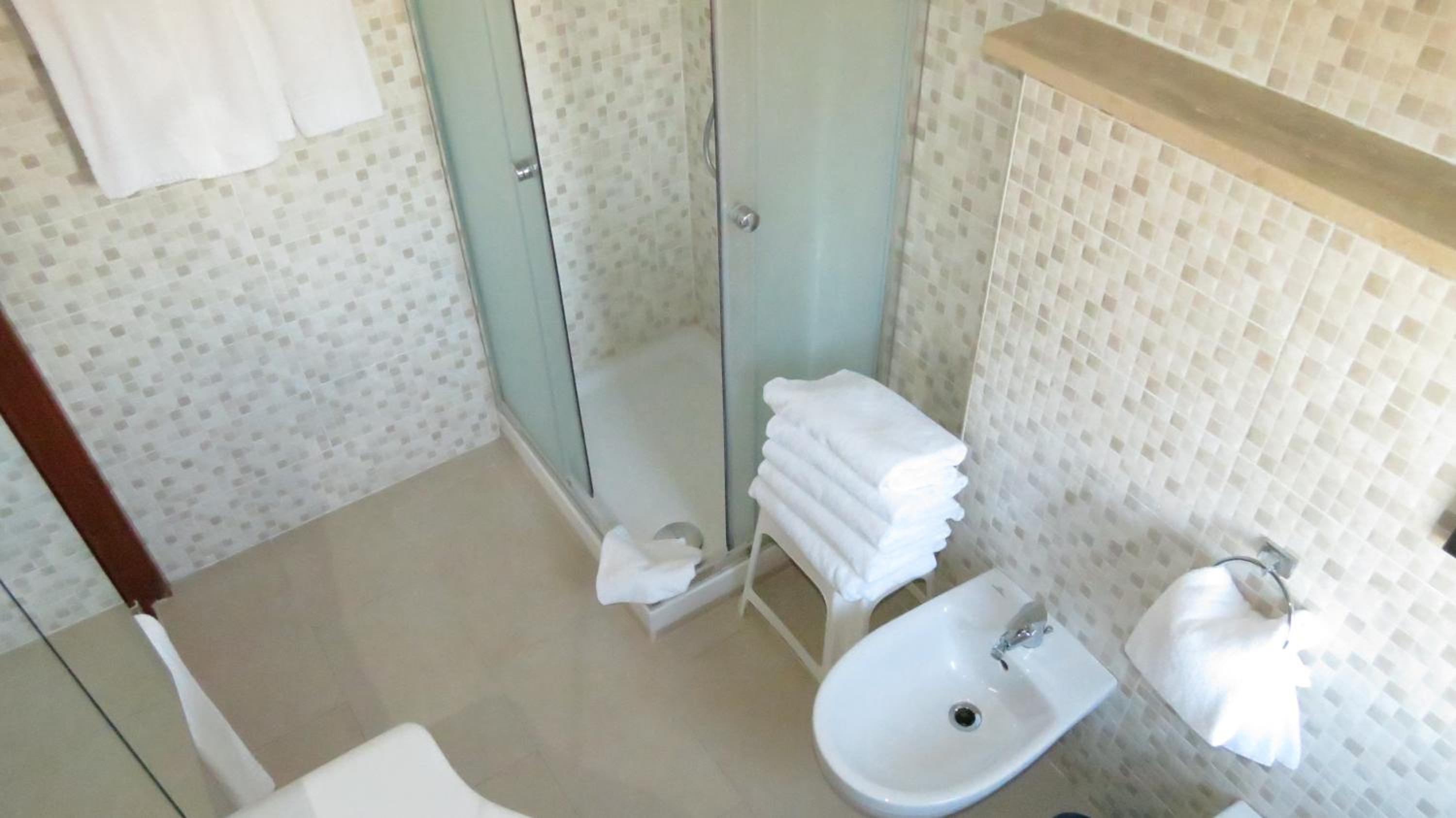Quadruple Room - Separate Building - Photo 10