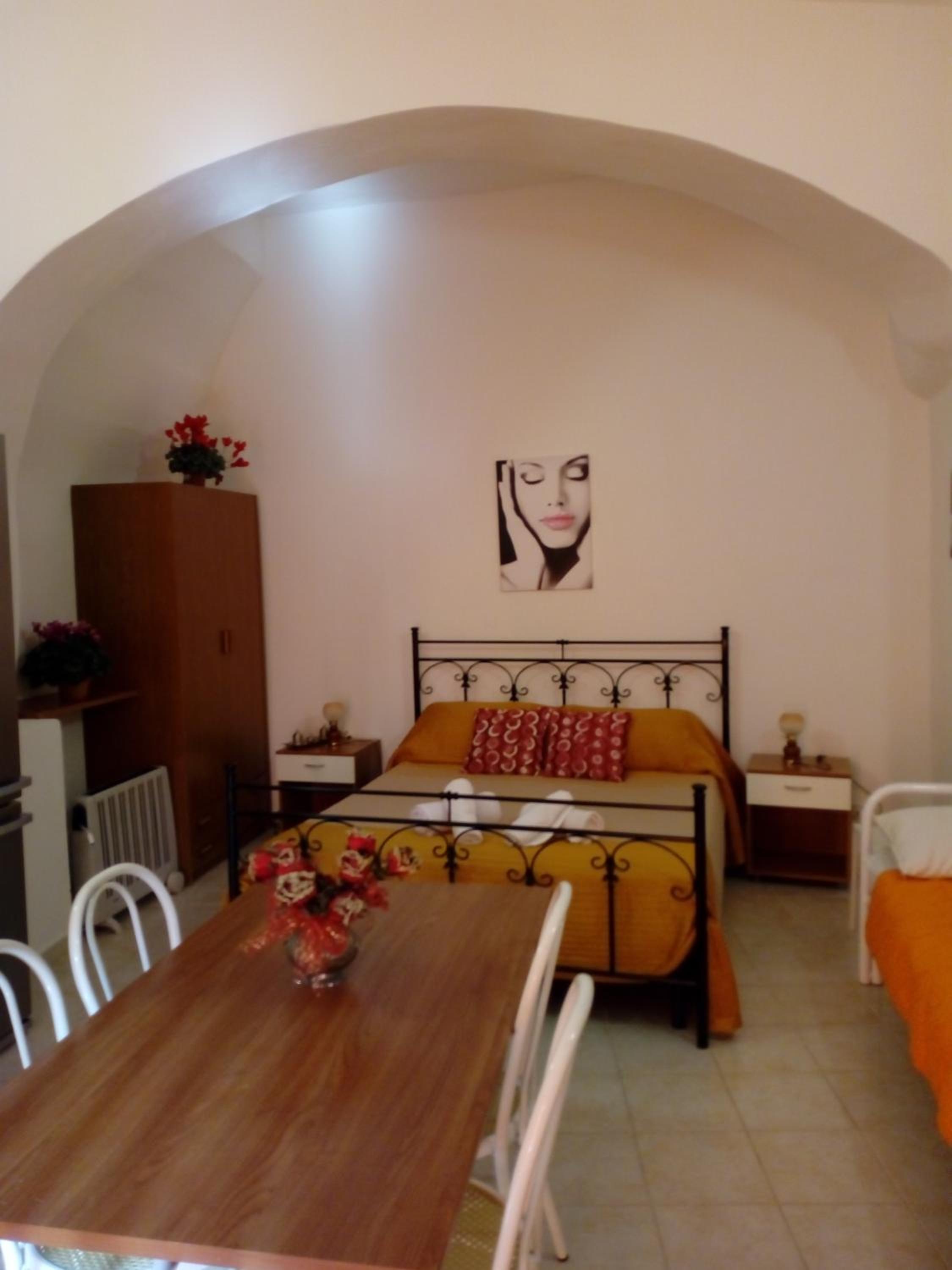 Family Room with Private Bathroom - Photo 1