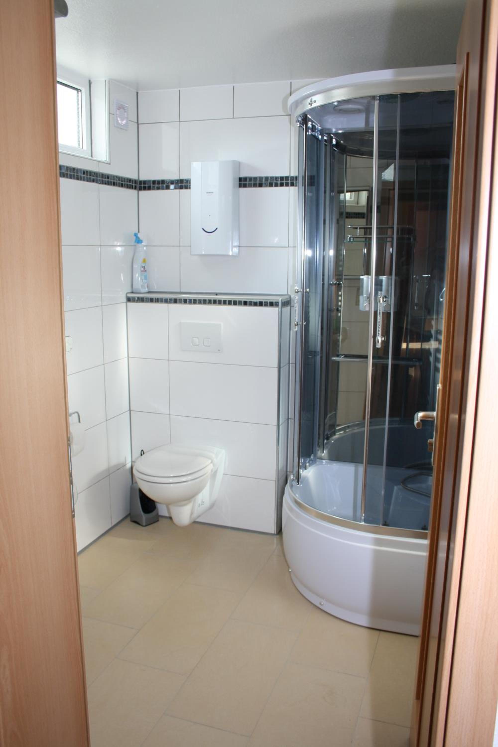 One-Bedroom Apartment - Photo 34