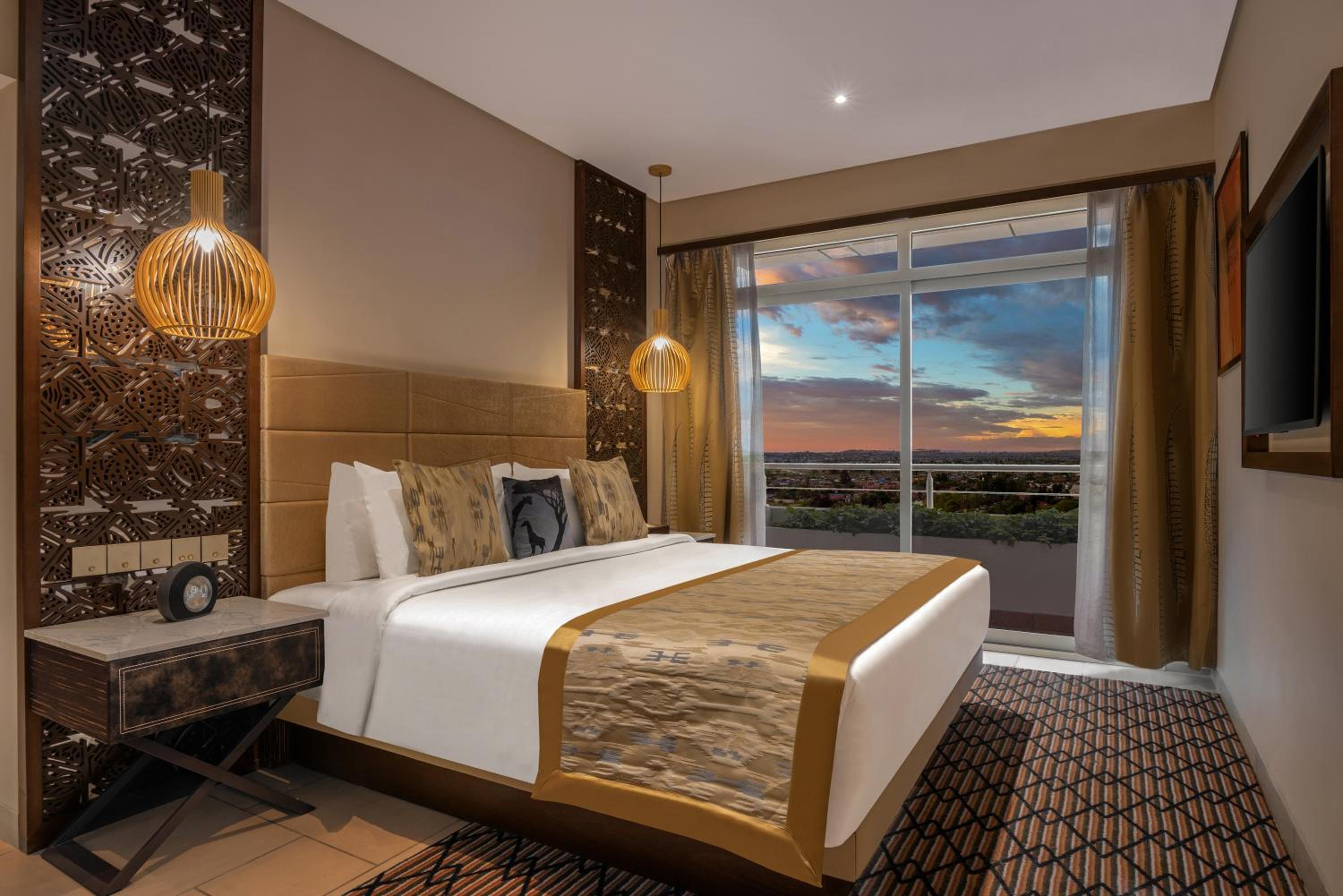 Deluxe Suite