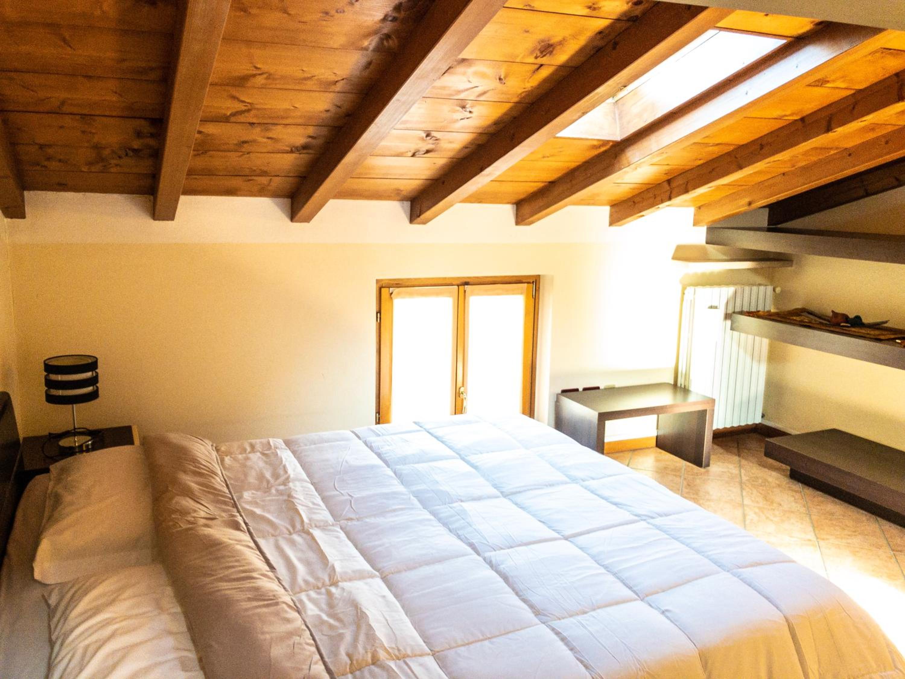 Double Room - Attic photo 2