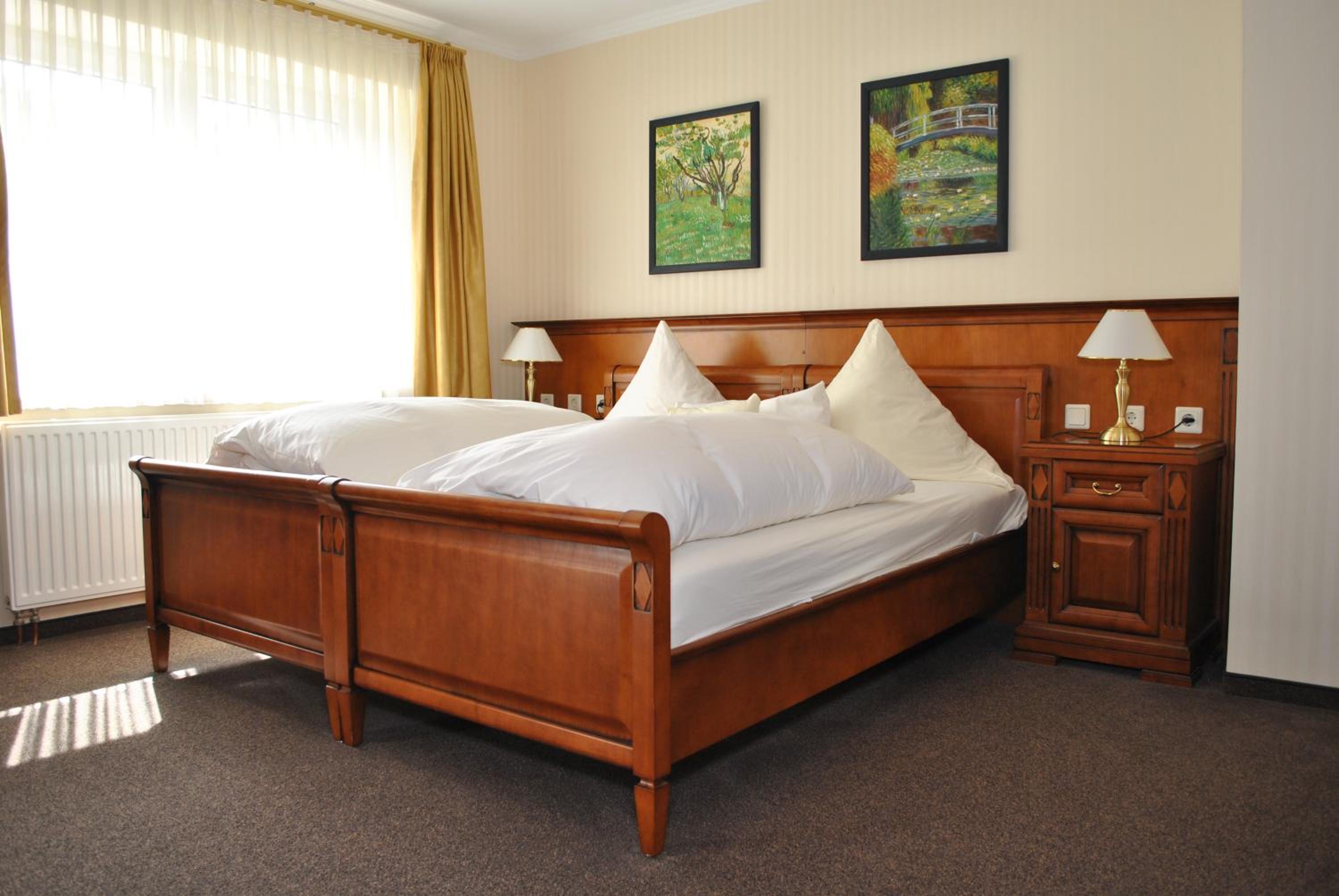 Deluxe Double Room with Balcony - Photo 1