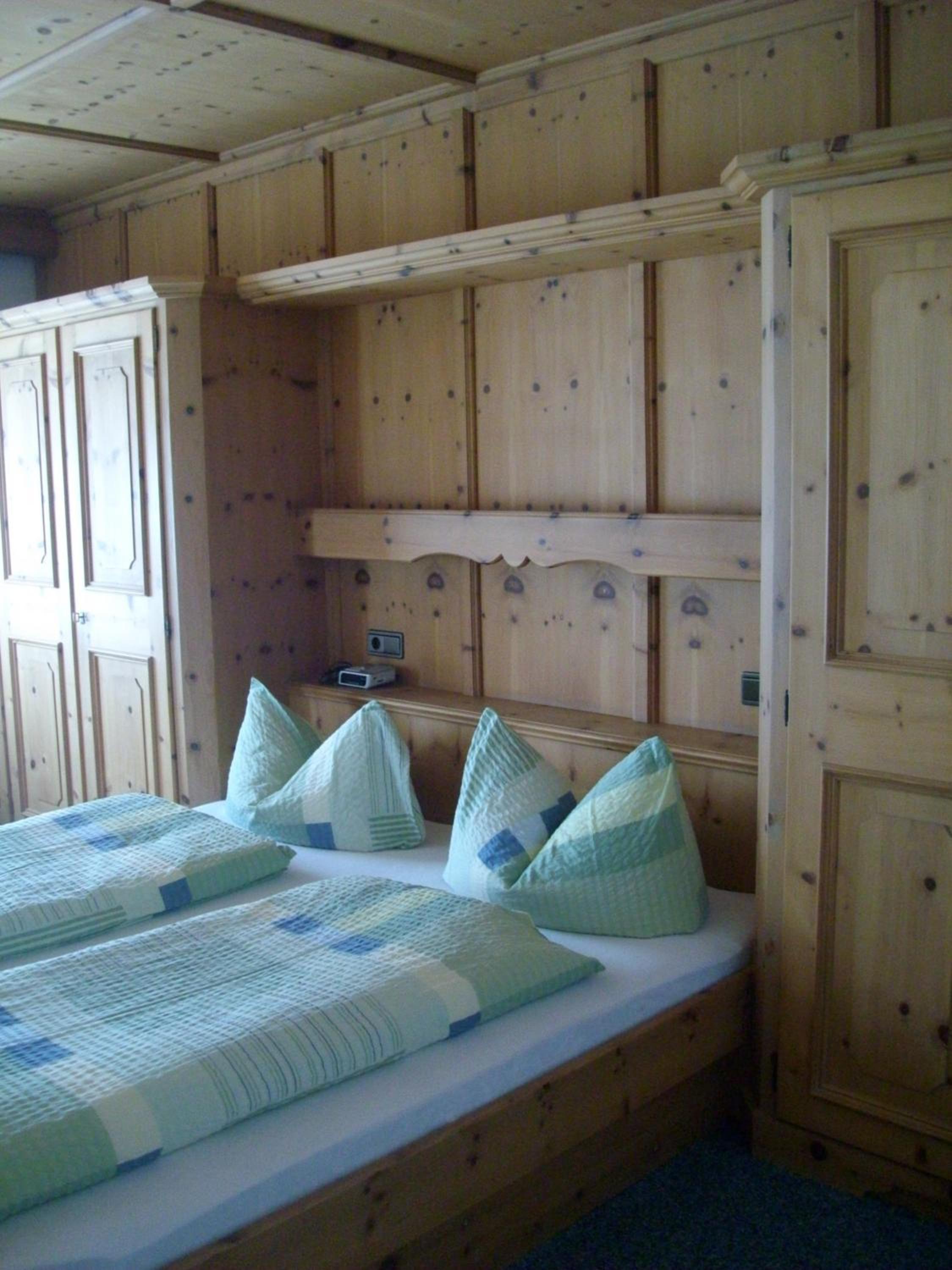 Three-Bedroom Apartment photo 2