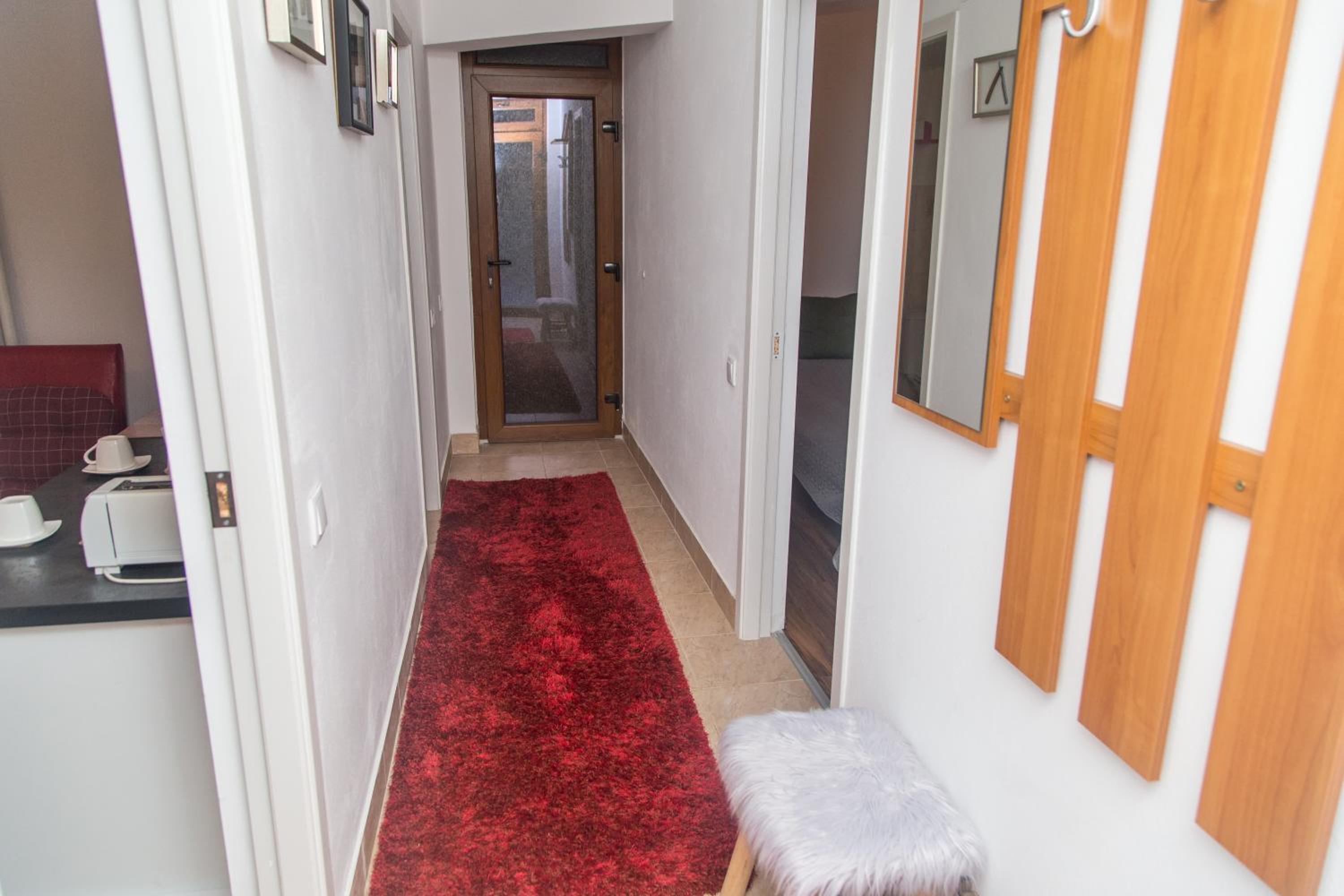 Double or Twin Room with Bathroom - Photo 1