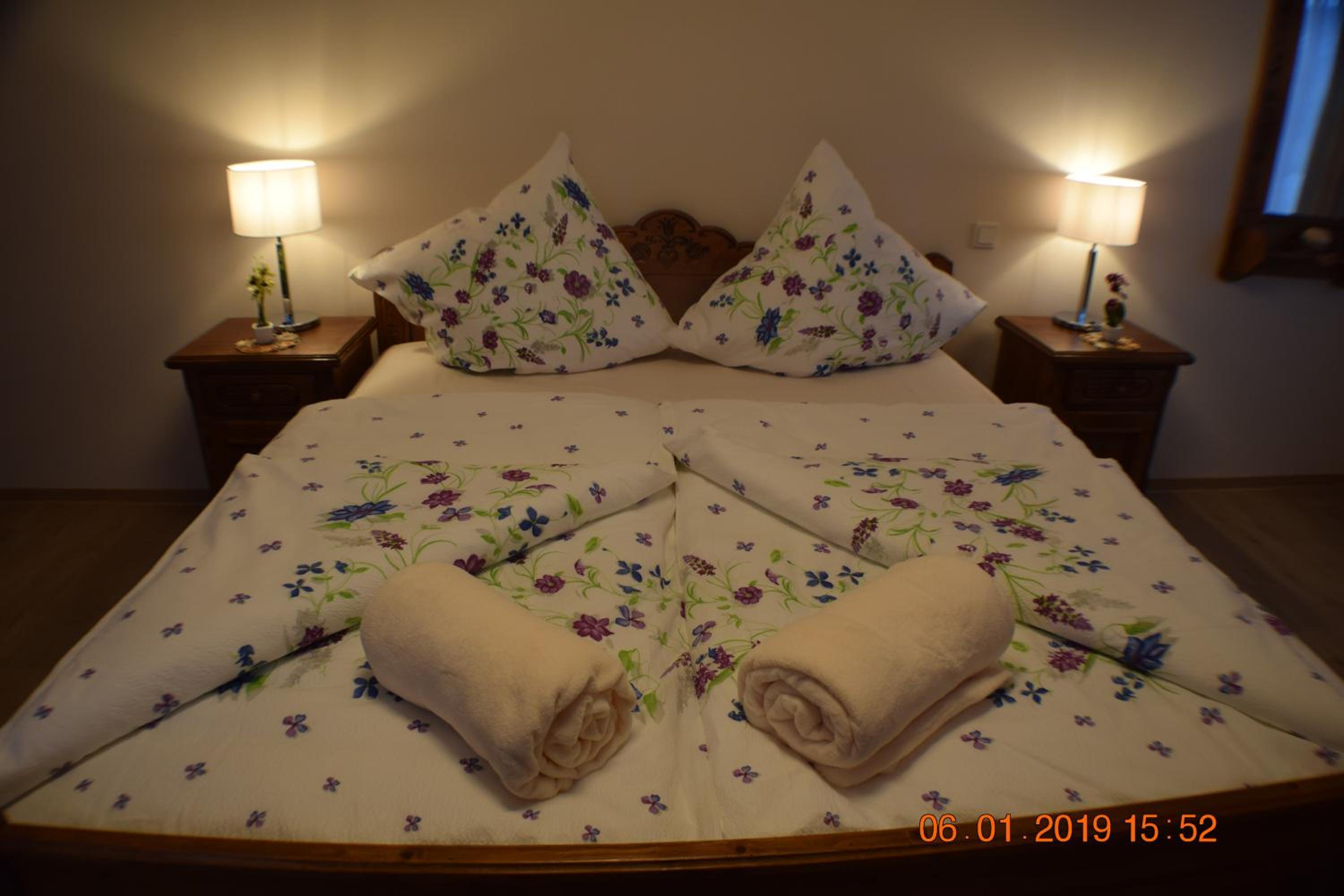 Standard Double Room - Photo 2