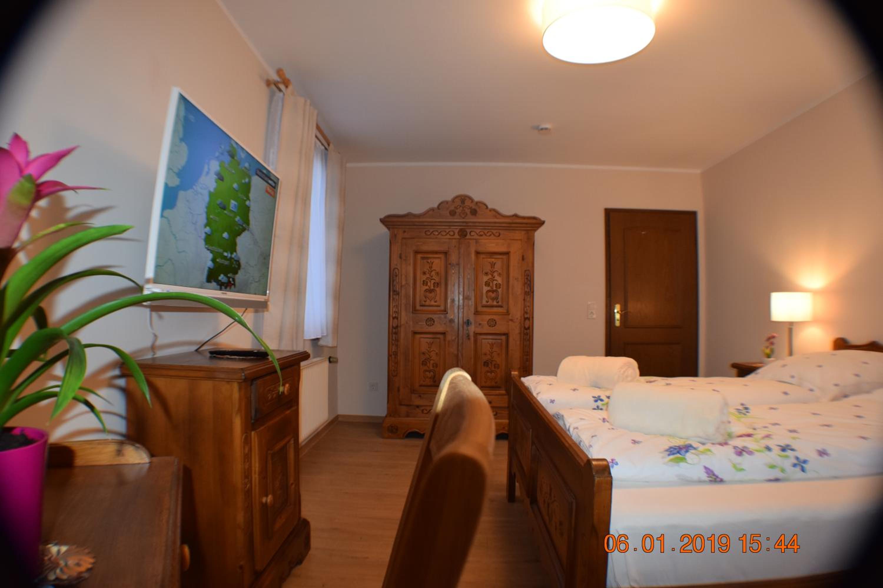 Standard Double Room - Photo 4
