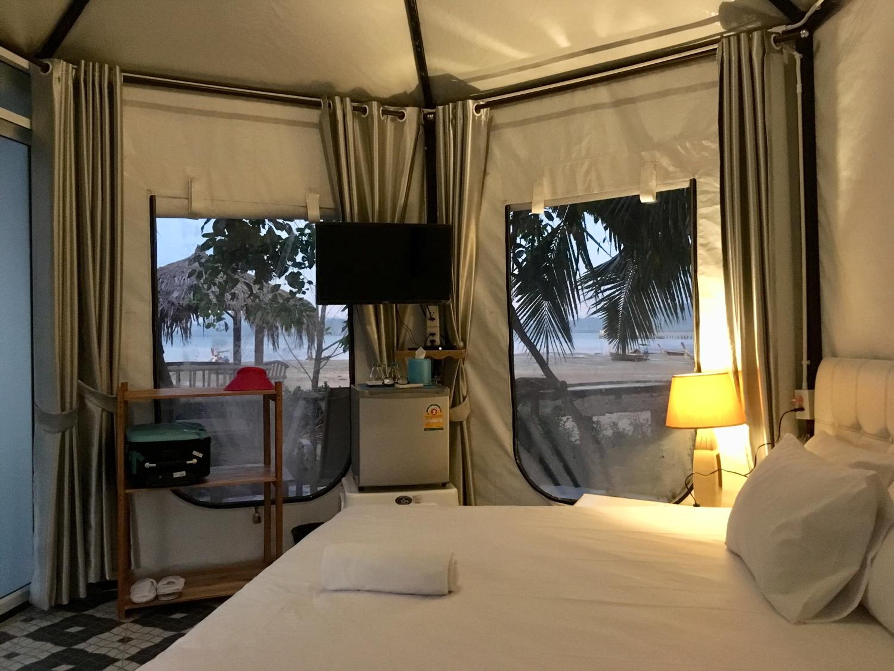 Tent - Photo 11