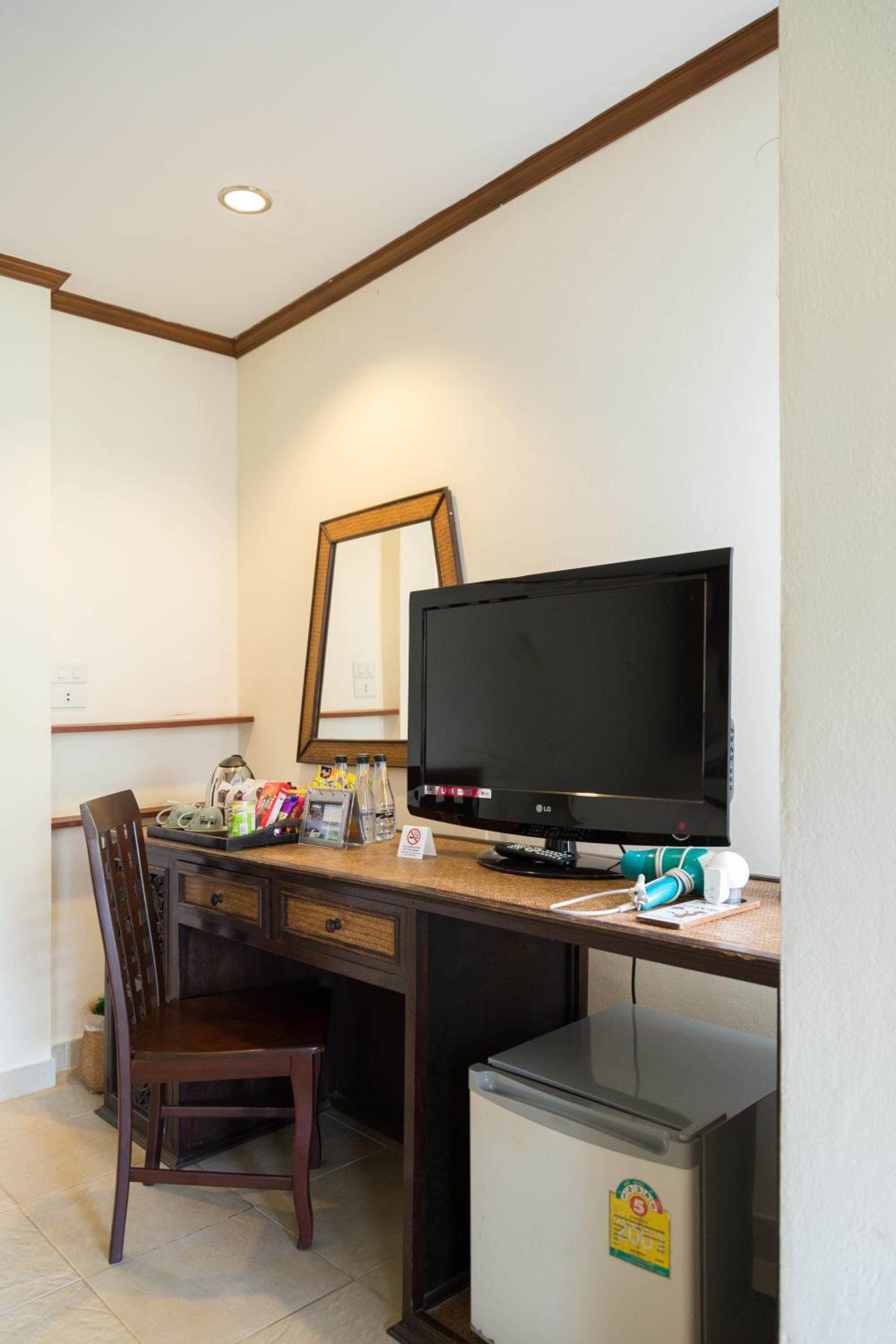 Family Room with Garden View photo 2