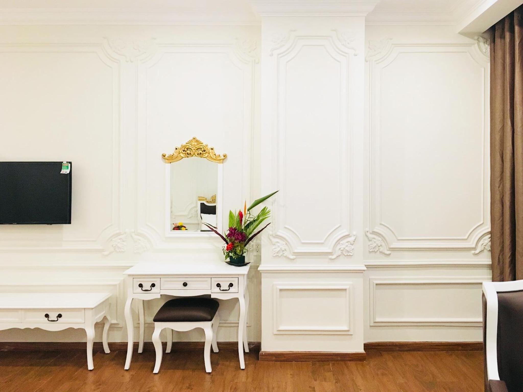 Royal Suite with City View