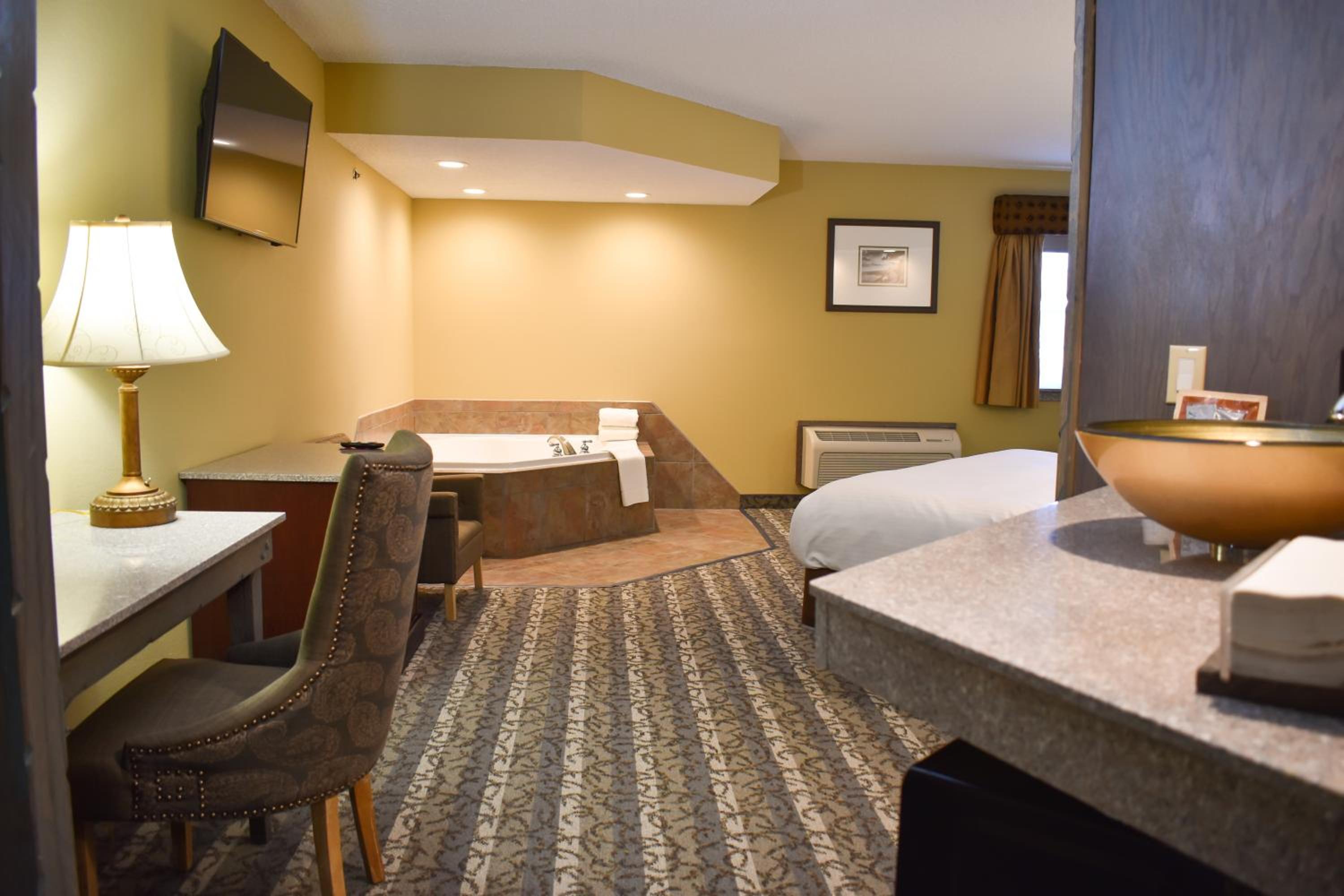 Premier King Room, Non-Smoking - Photo 1