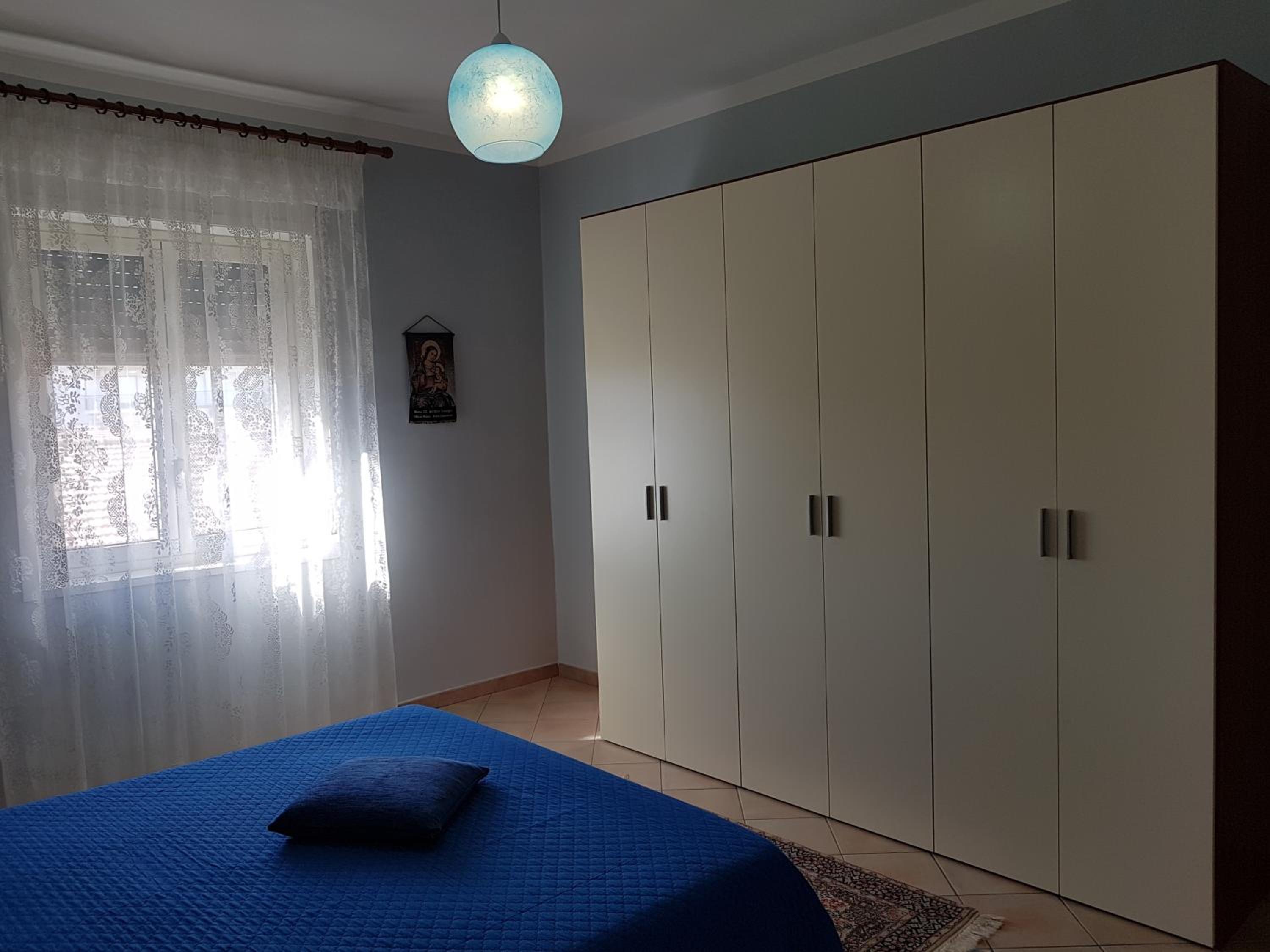 Apartment with Sea View - Photo 5