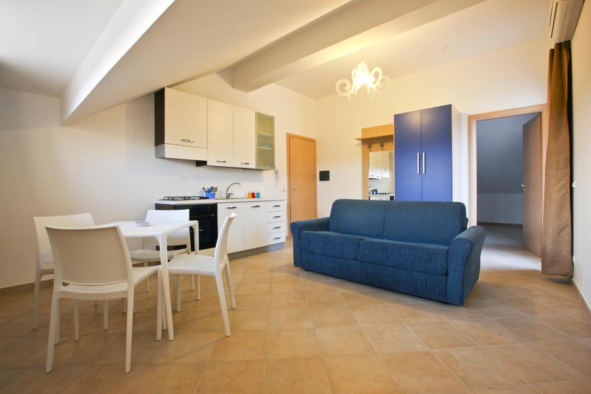 One-Bedroom Apartment photo 1