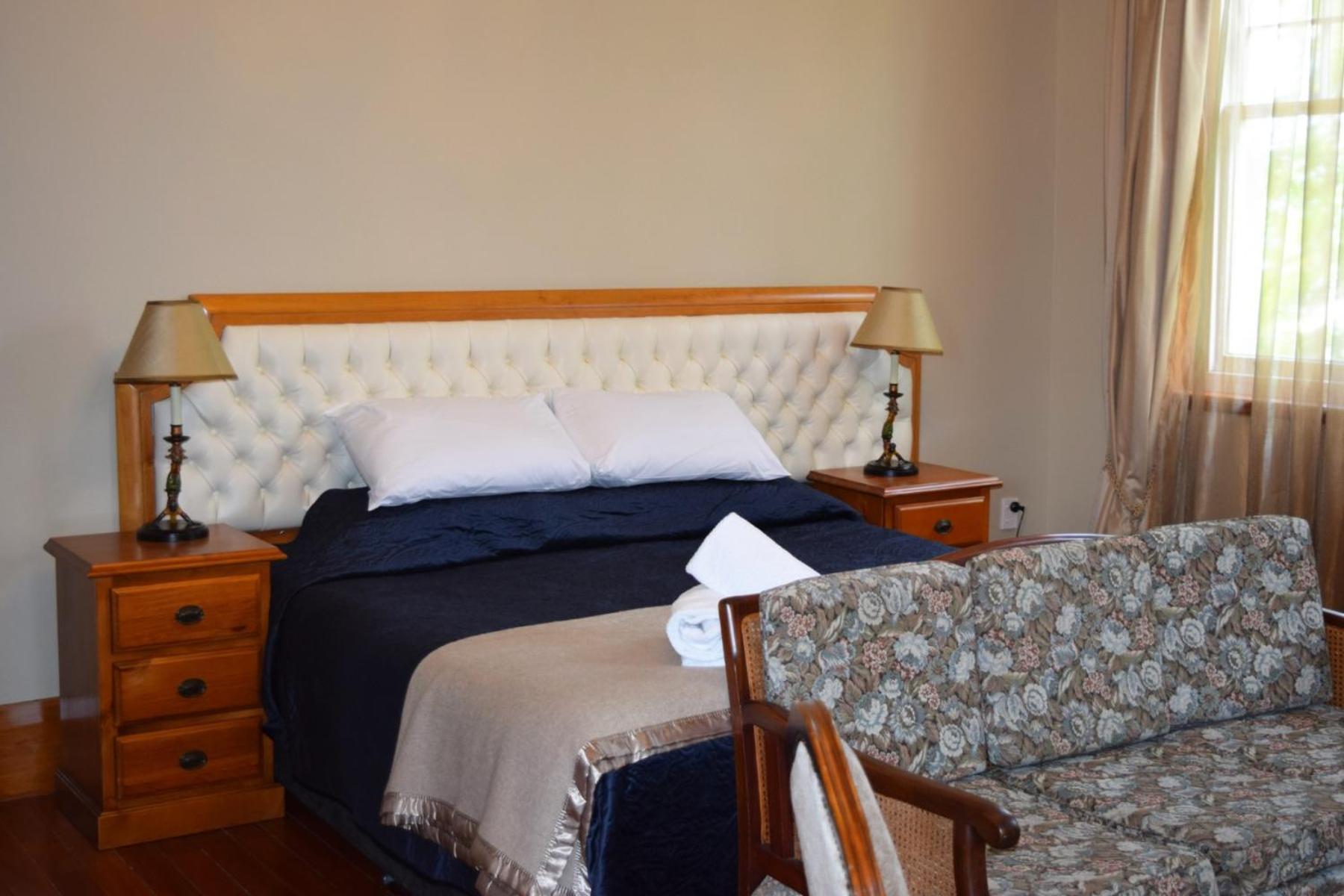 Deluxe Double or Twin Room photo 3