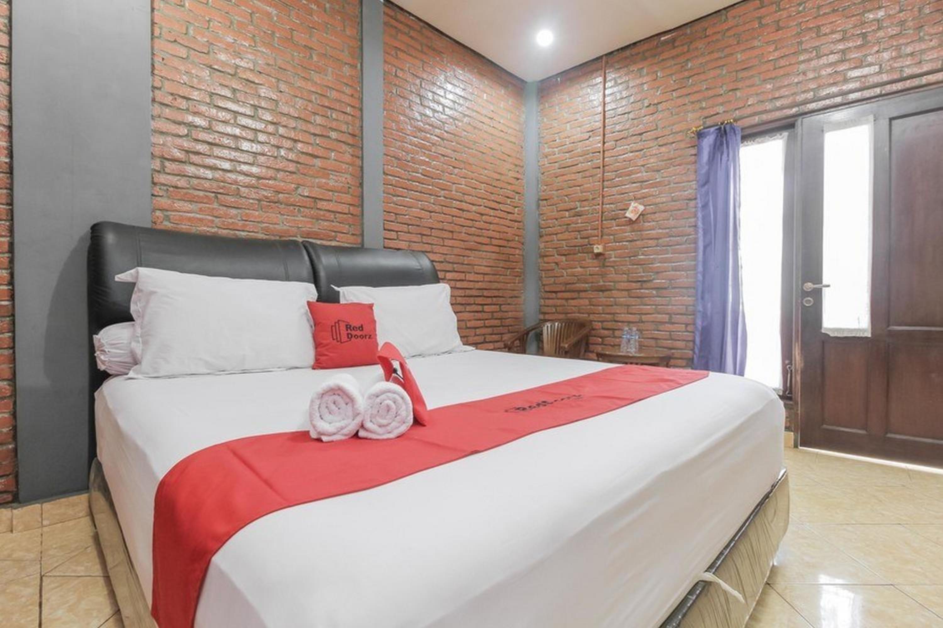 Standard Double Room - Photo 7