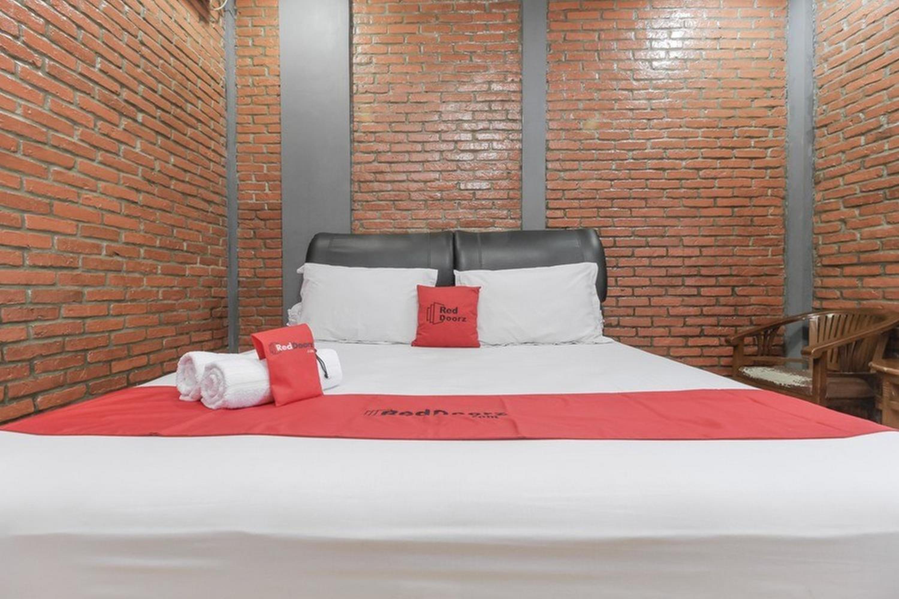 Standard Double Room - Photo 5