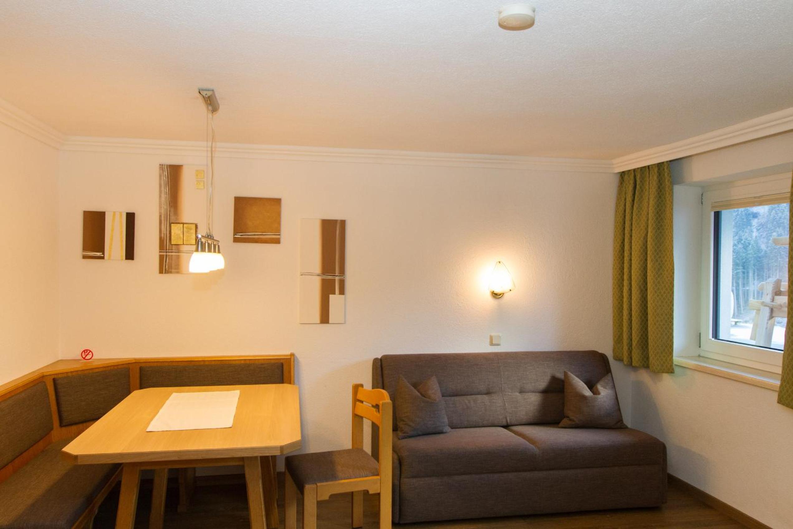 One-Bedroom Apartment photo 2