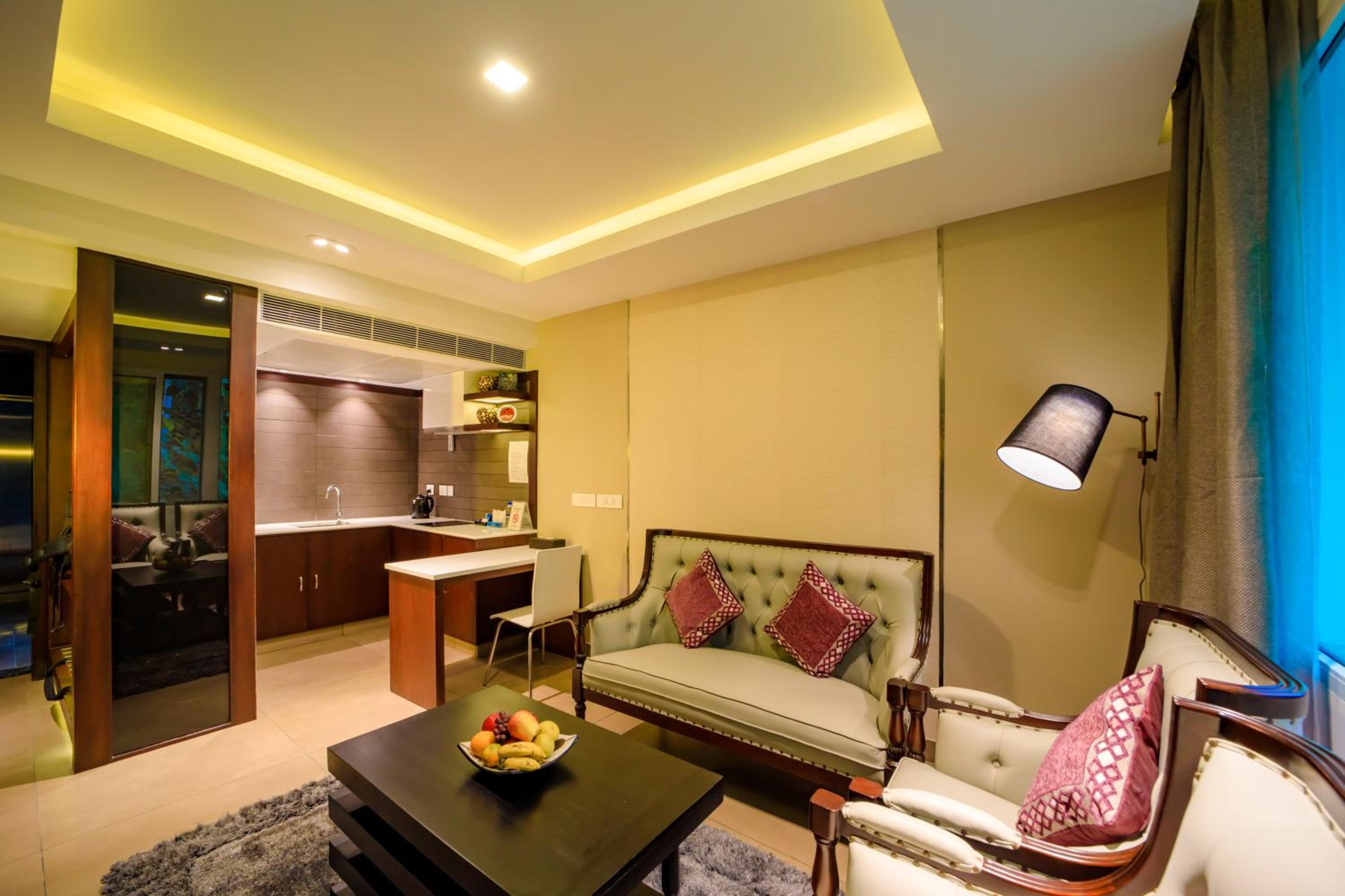 King Suite - Photo 3