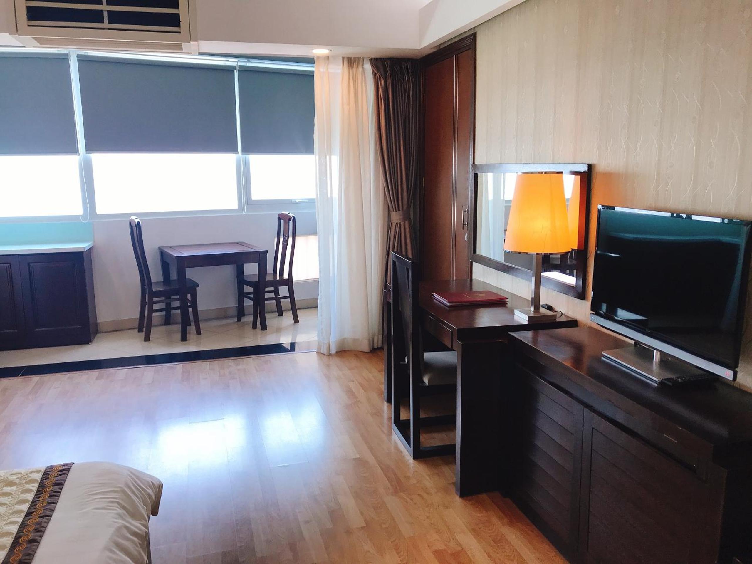 Studio with Lake View