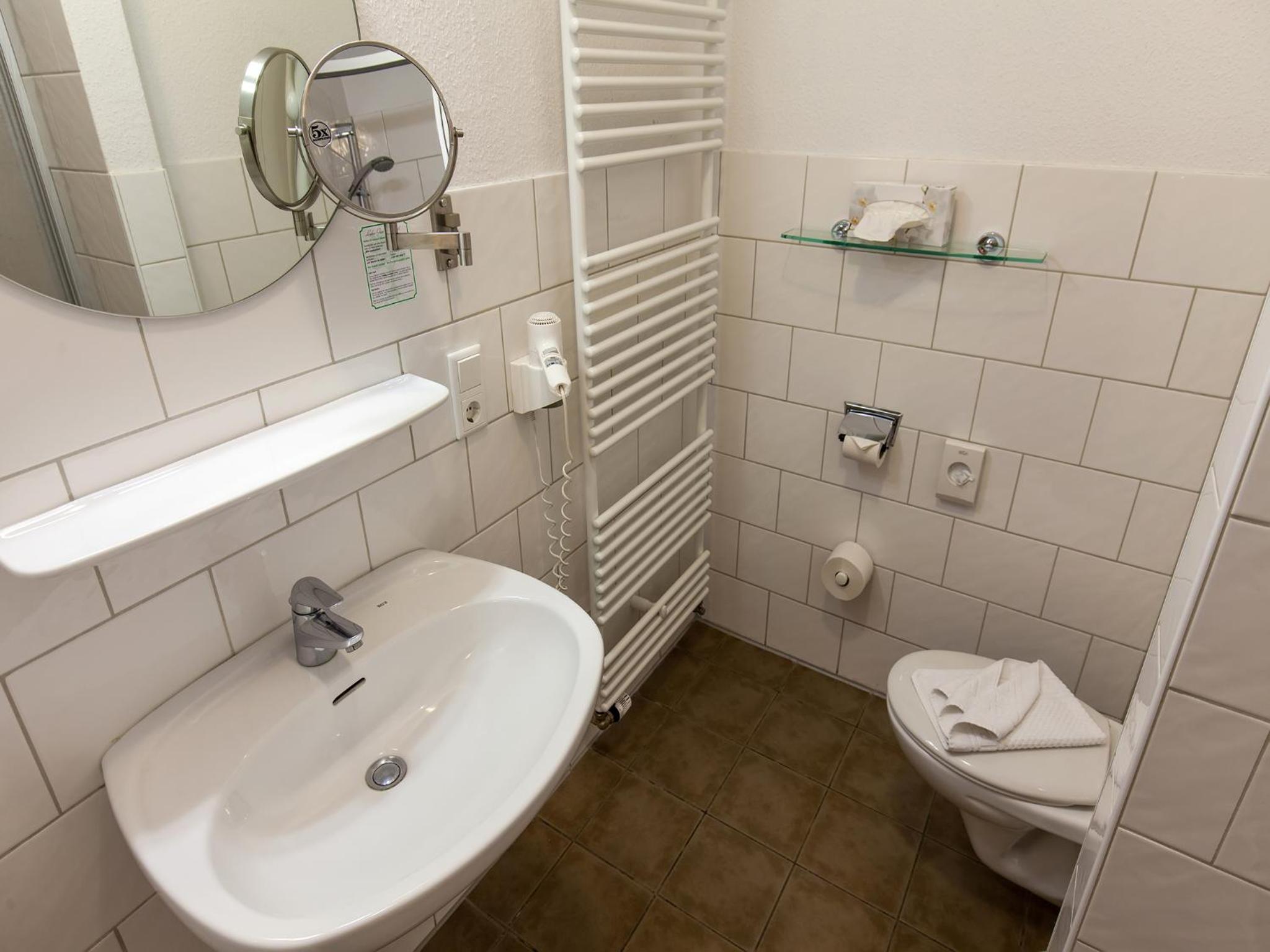 Standard Double Room - Photo 2
