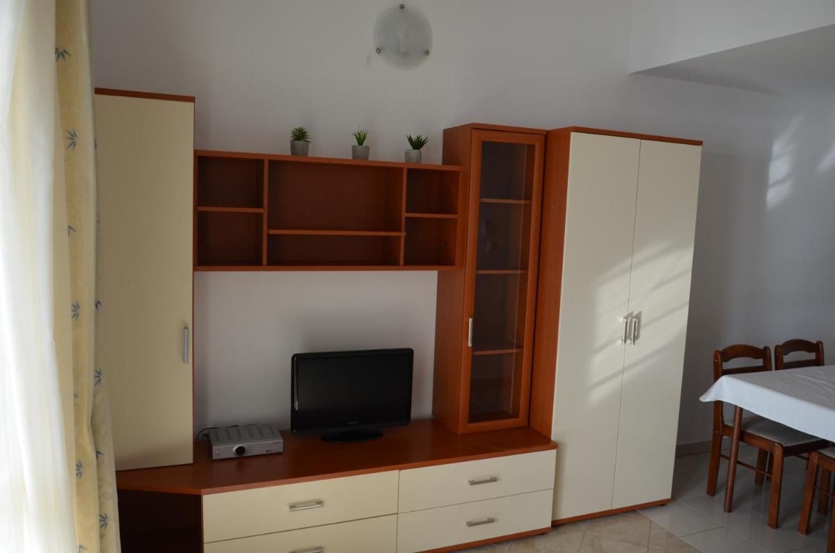 One-Bedroom Apartment with Balcony and Sea View - Br.3 photo 3