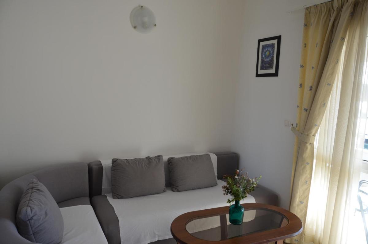 One-Bedroom Apartment with Balcony and Sea View - Br.3 photo 2
