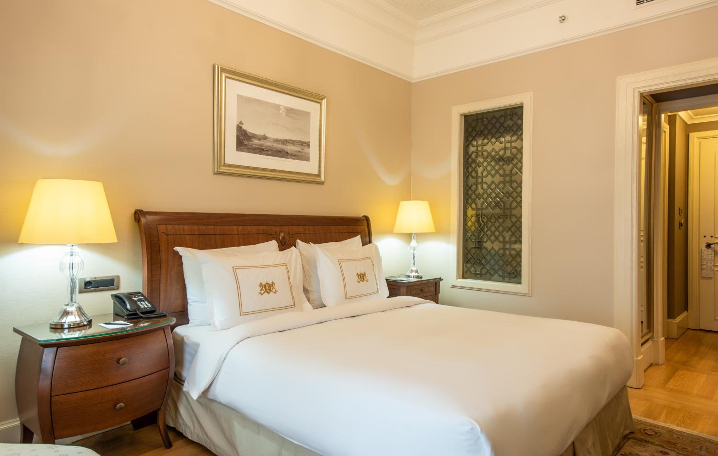 Deluxe Pera Side Room King - Photo 3