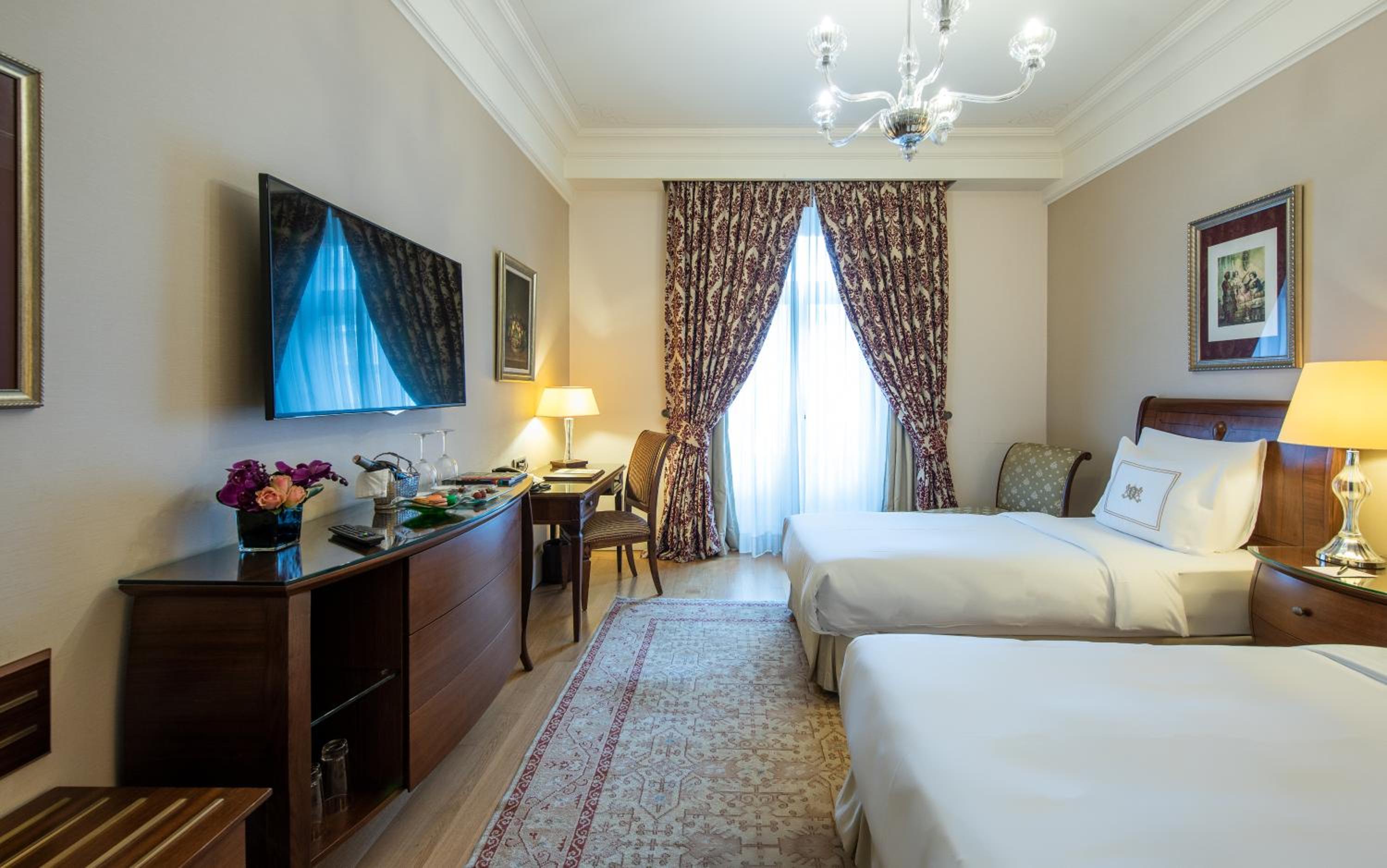 Deluxe Pera Side Room Twin - Photo 2